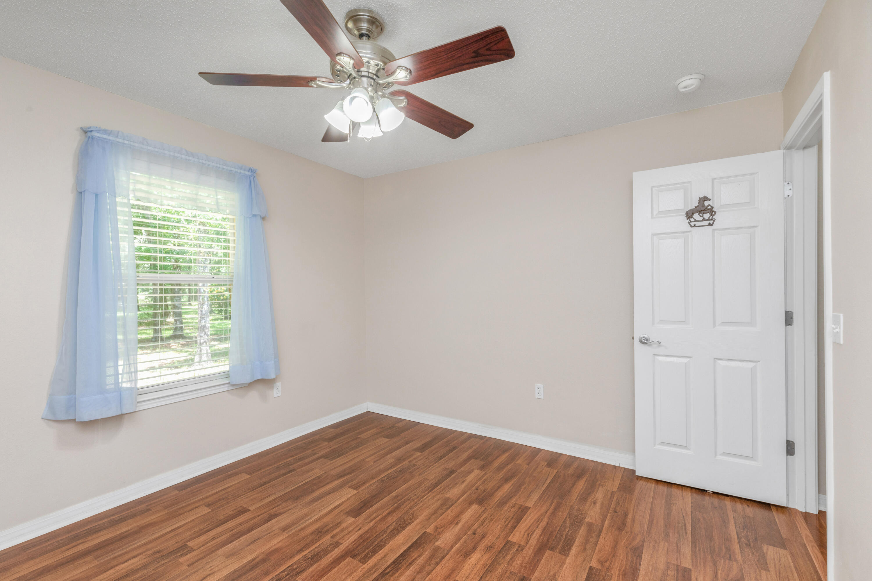 COUNTRYWOOD EST - Residential