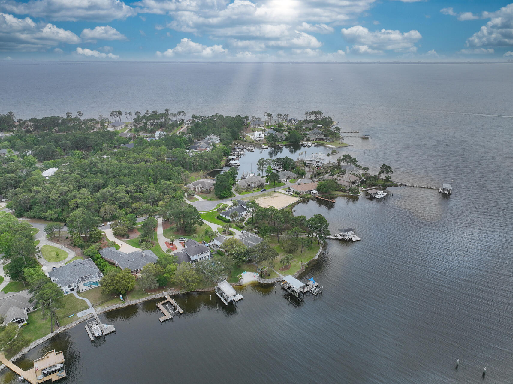 DANA POINTE - Residential