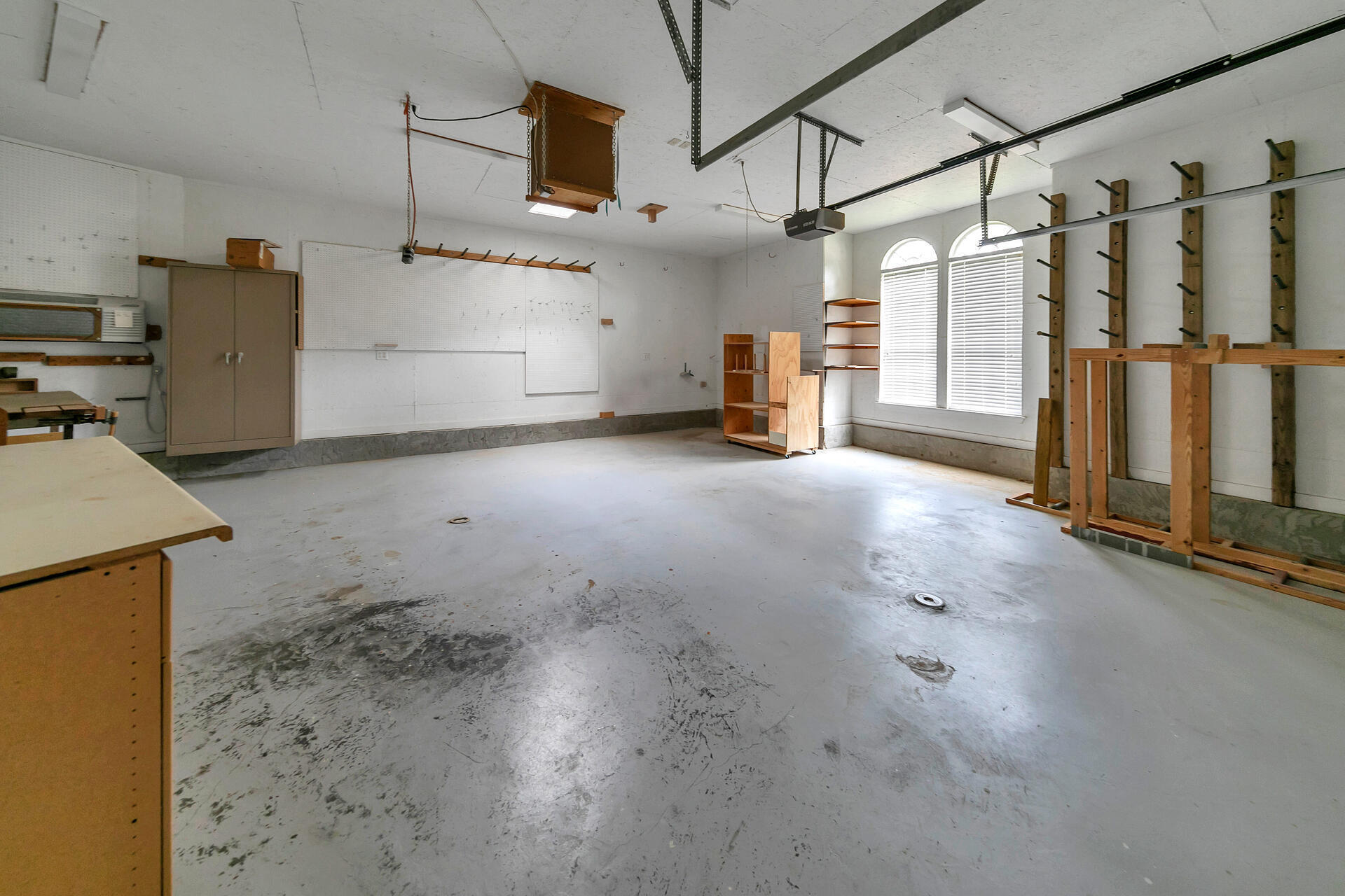 DANA POINTE - Residential