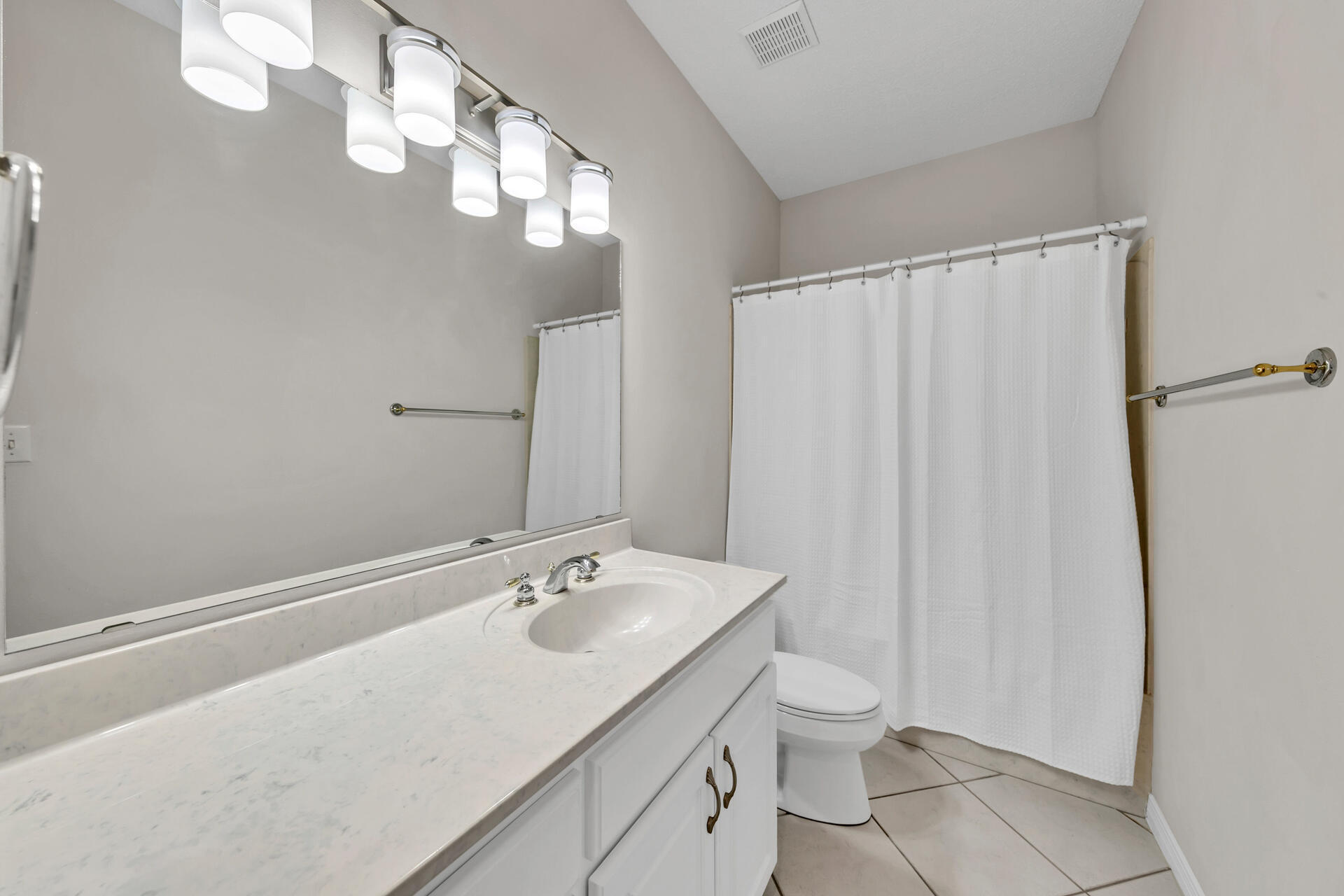 DANA POINTE - Residential