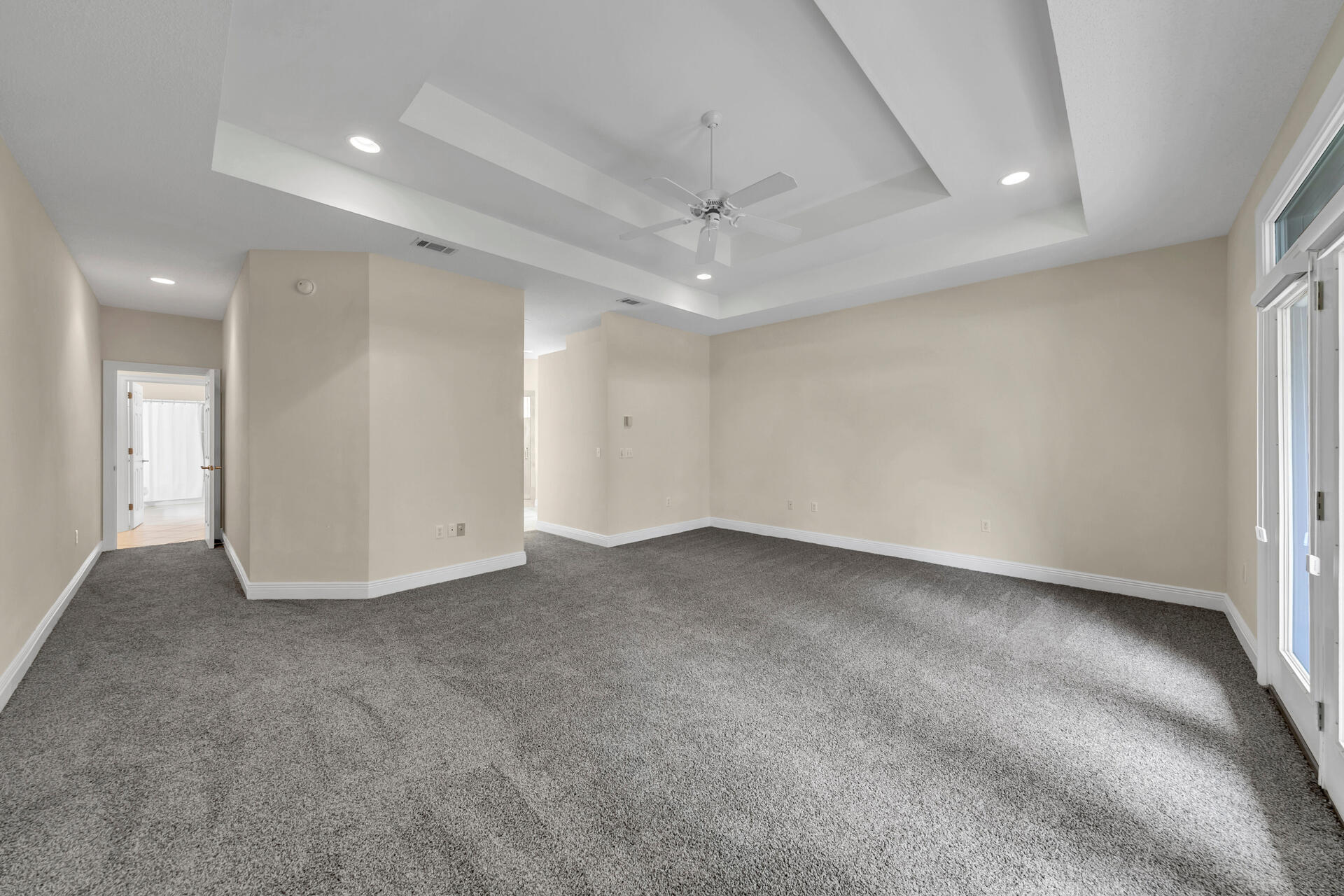 DANA POINTE - Residential