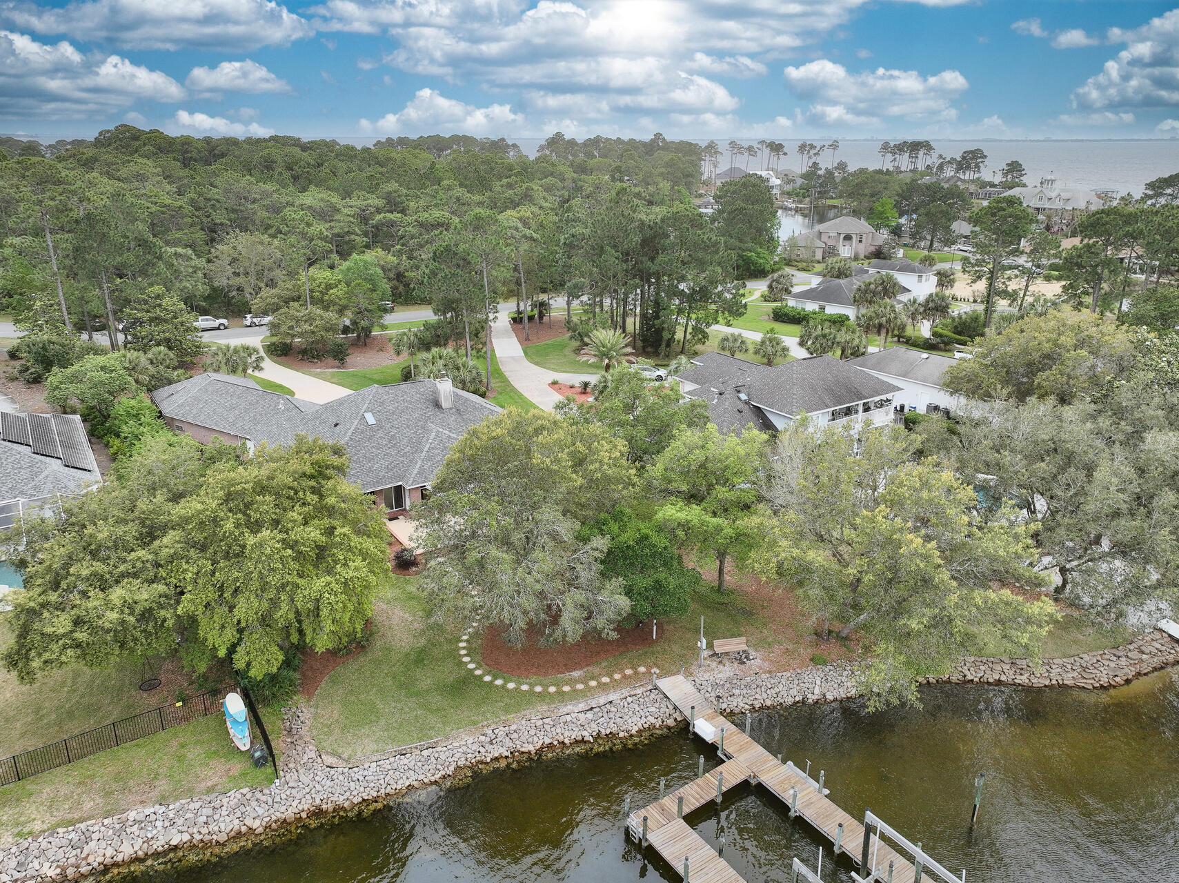 DANA POINTE - Residential