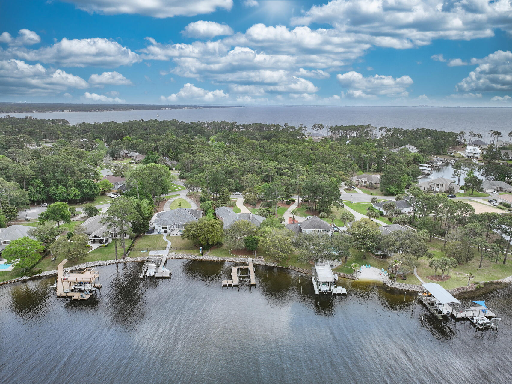 DANA POINTE - Residential