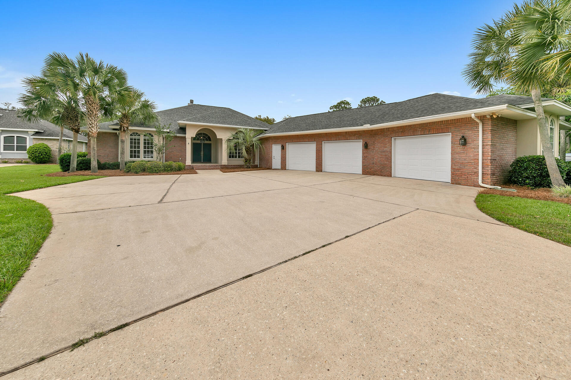 DANA POINTE - Residential