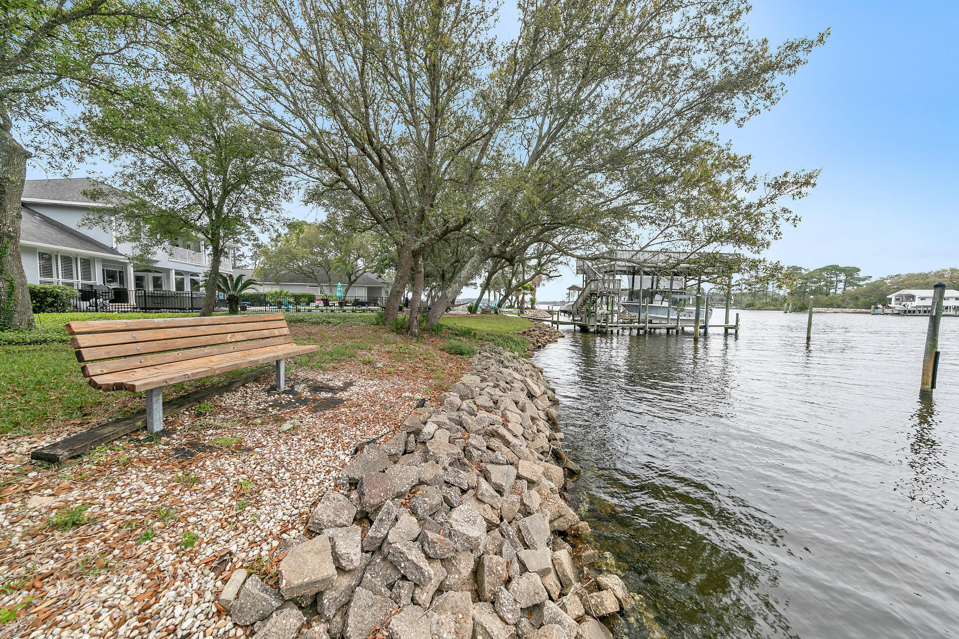 DANA POINTE - Residential