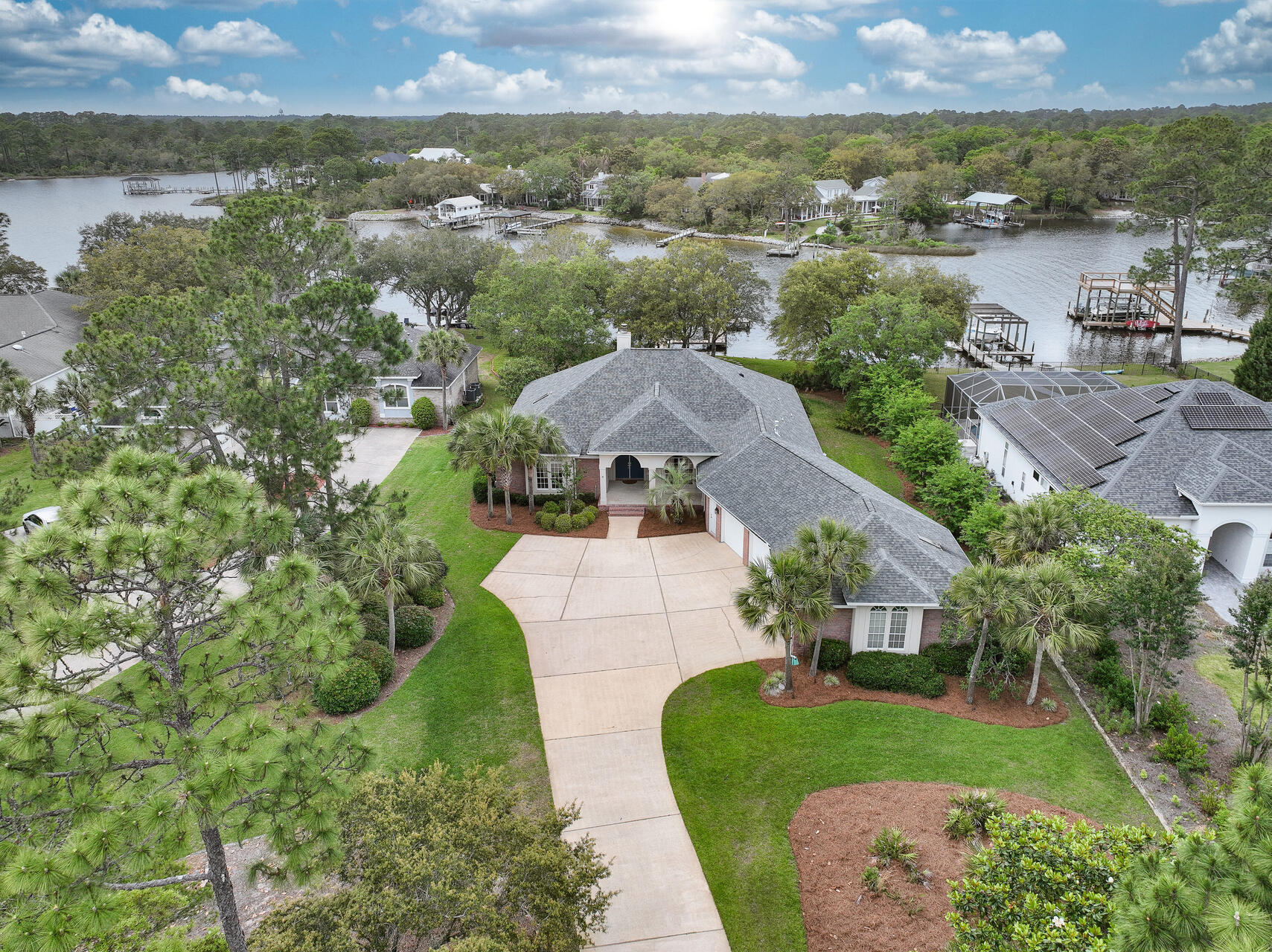 DANA POINTE - Residential