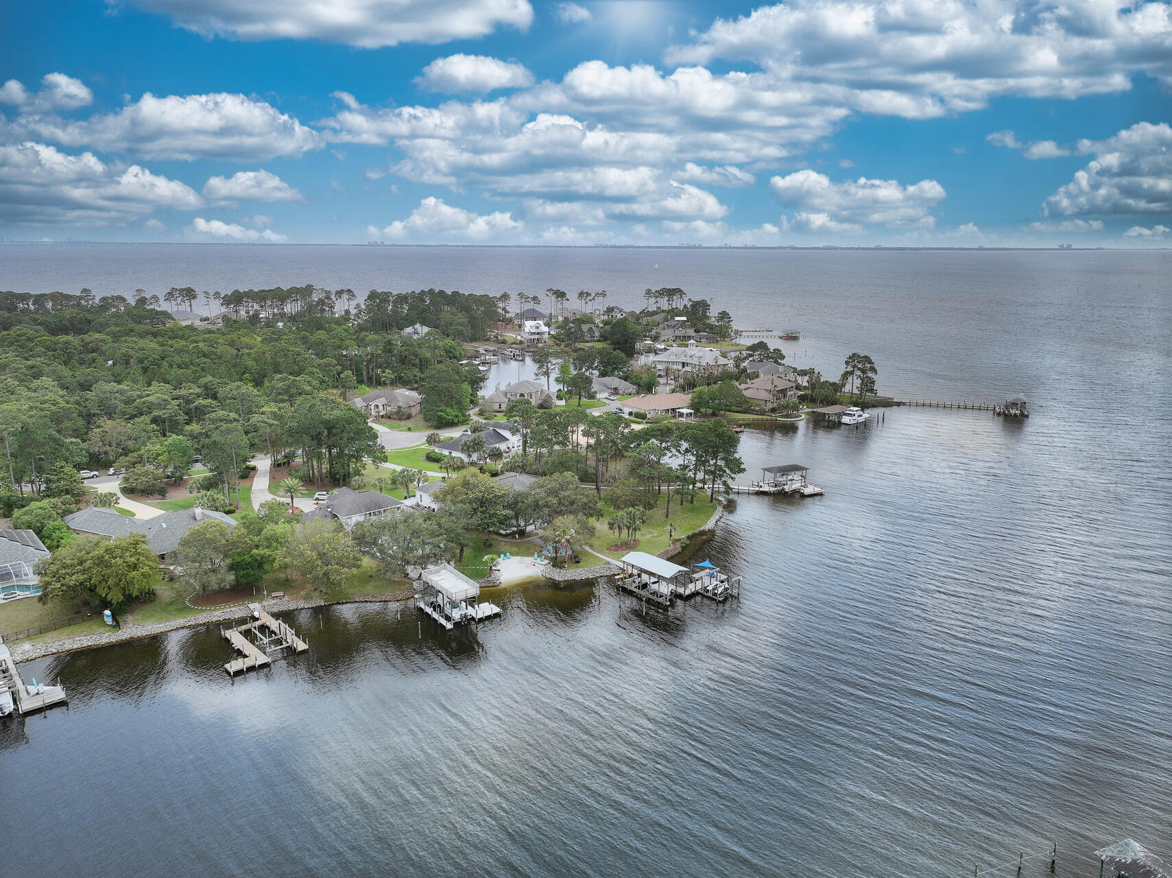 DANA POINTE - Residential