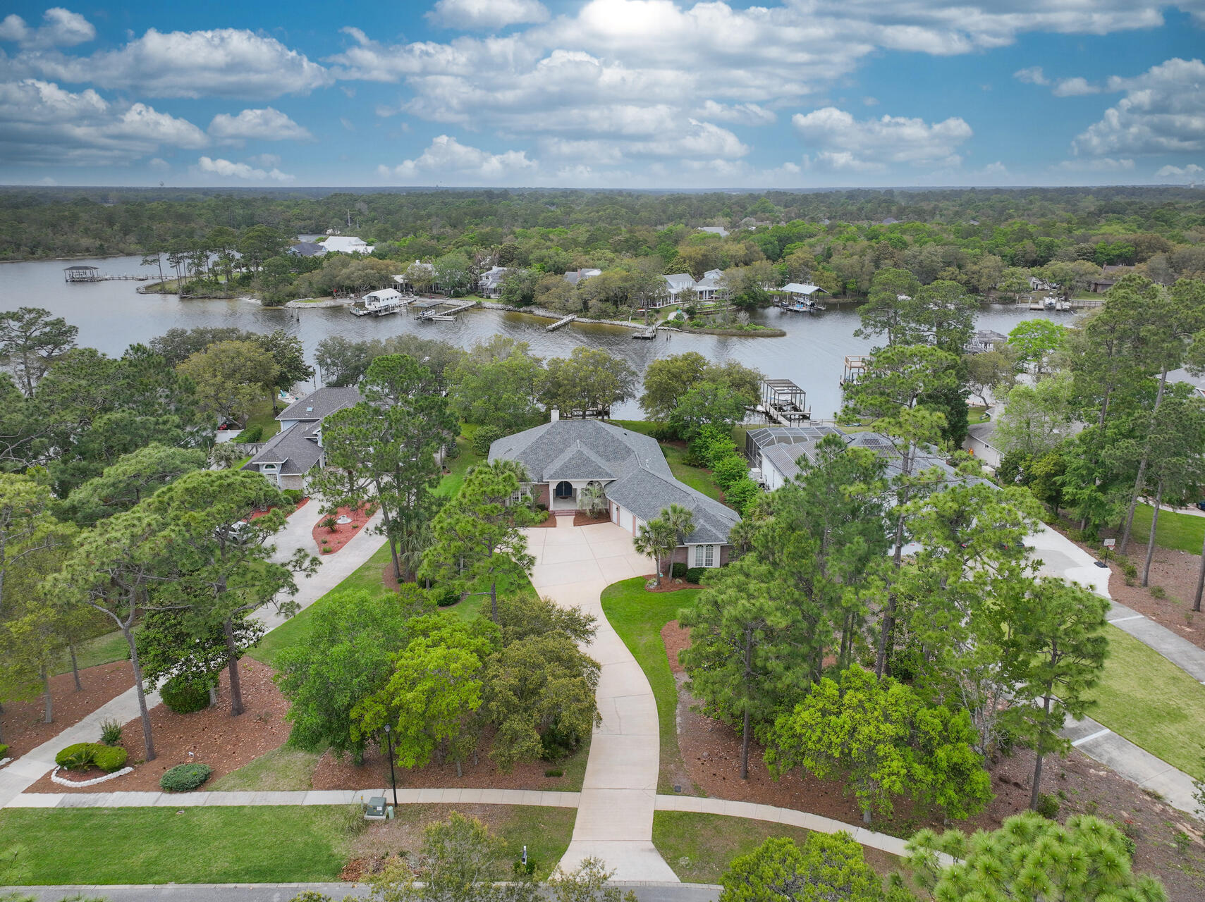 DANA POINTE - Residential