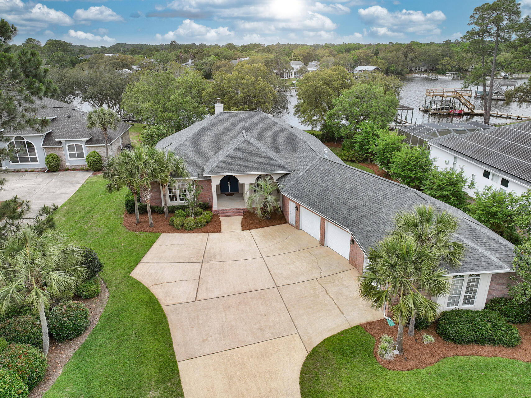 DANA POINTE - Residential