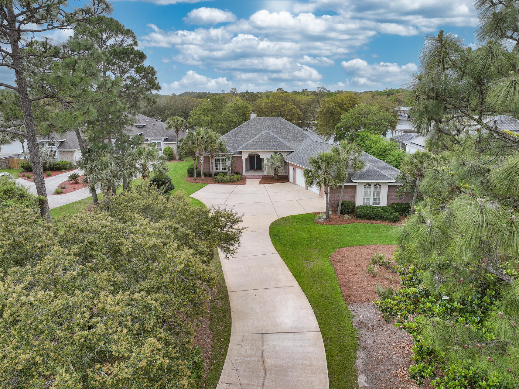 DANA POINTE - Residential