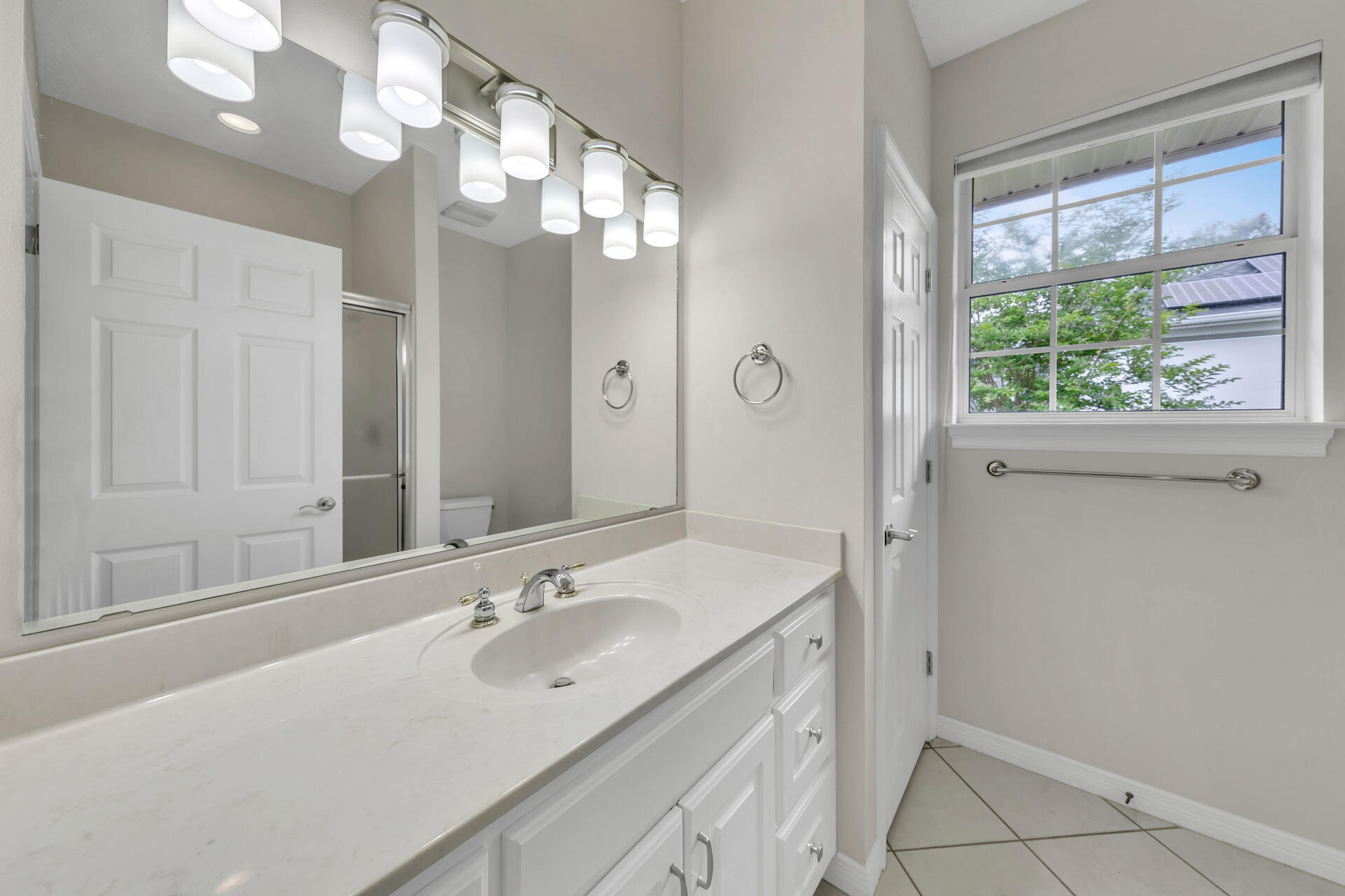 DANA POINTE - Residential