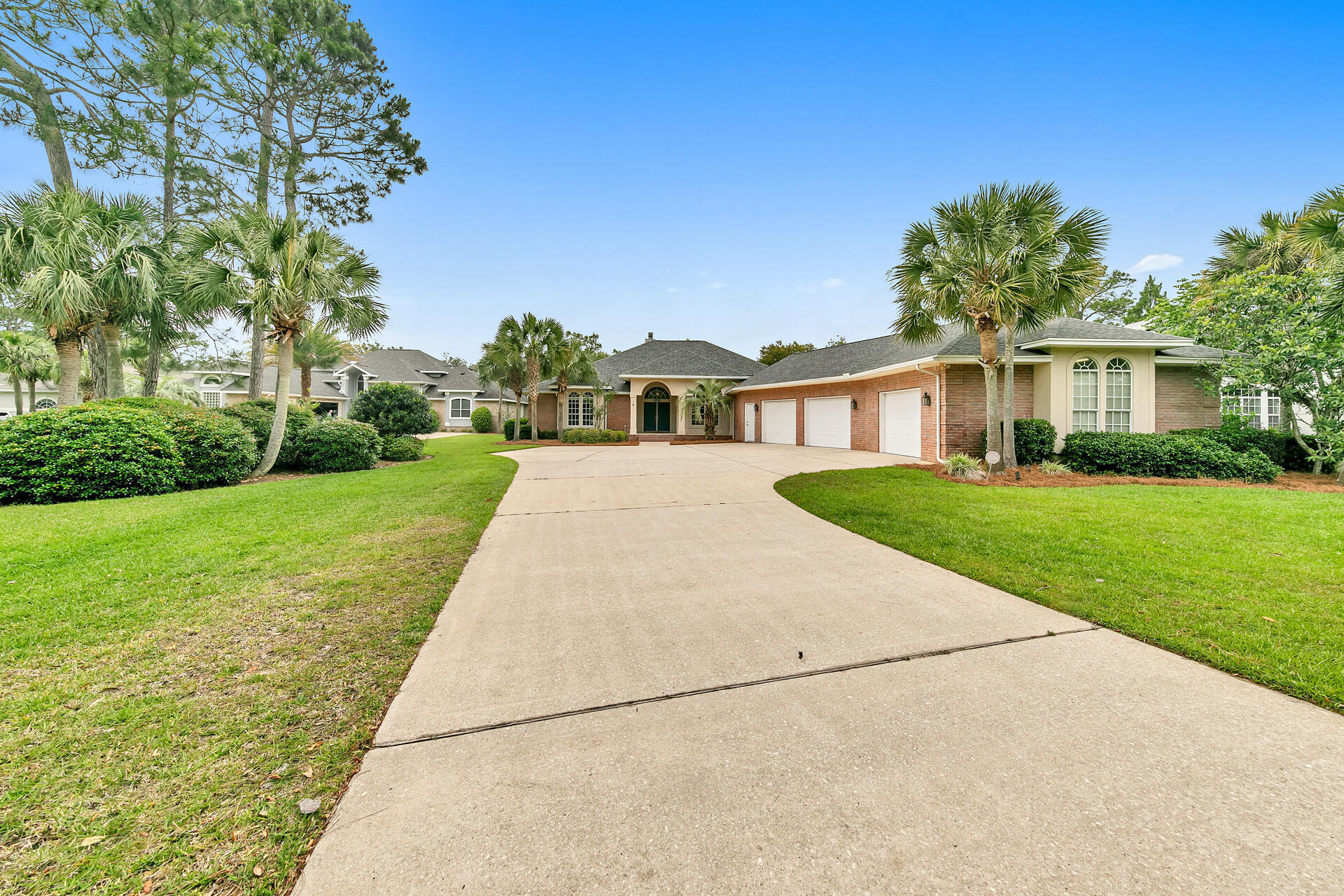 DANA POINTE - Residential