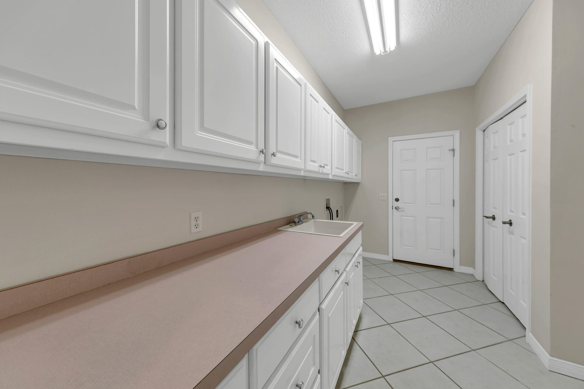 DANA POINTE - Residential