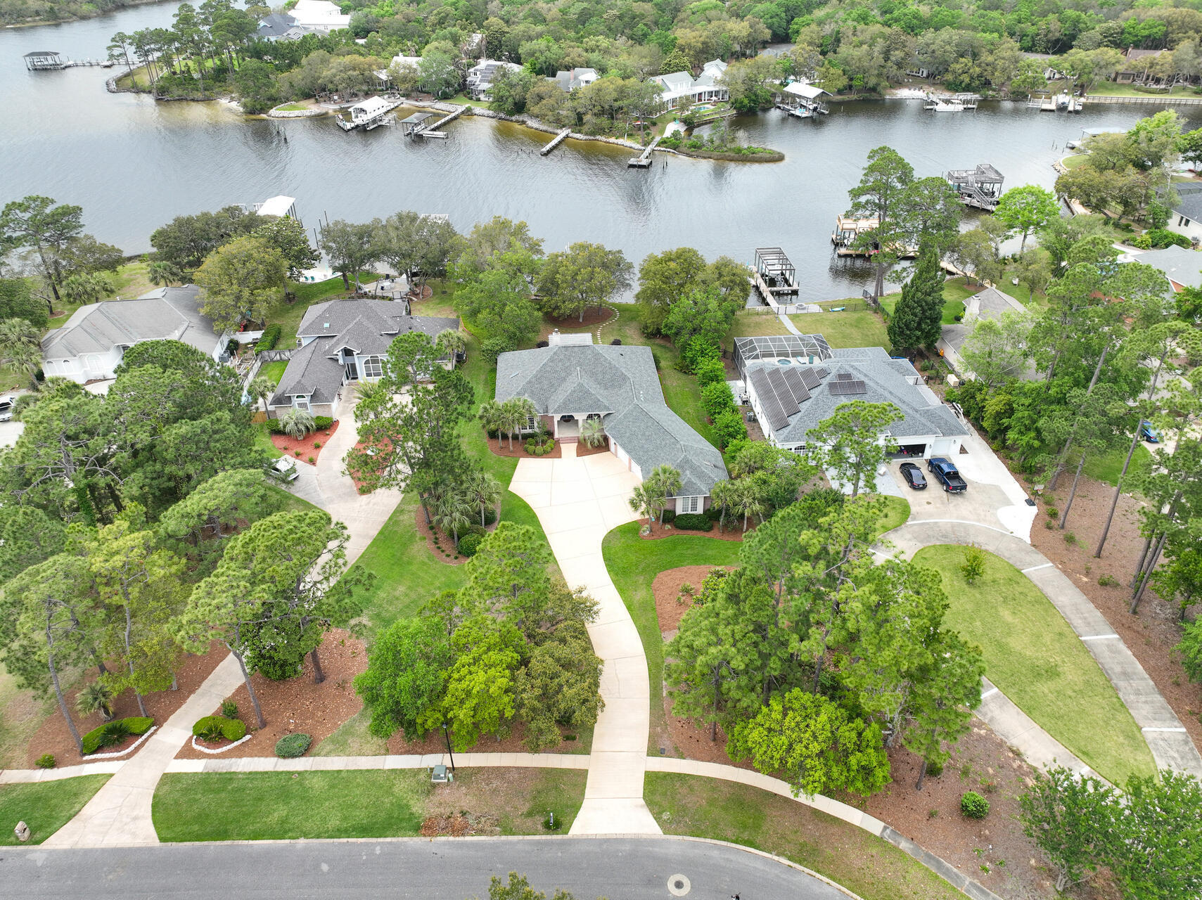 DANA POINTE - Residential