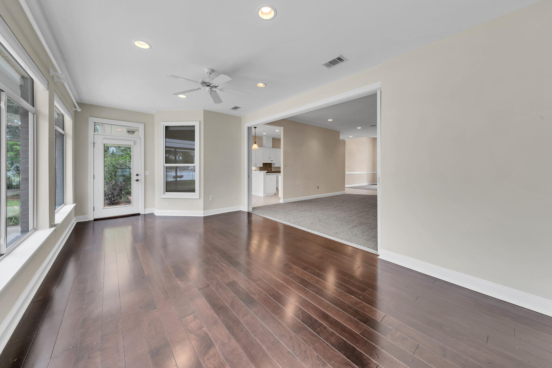 DANA POINTE - Residential