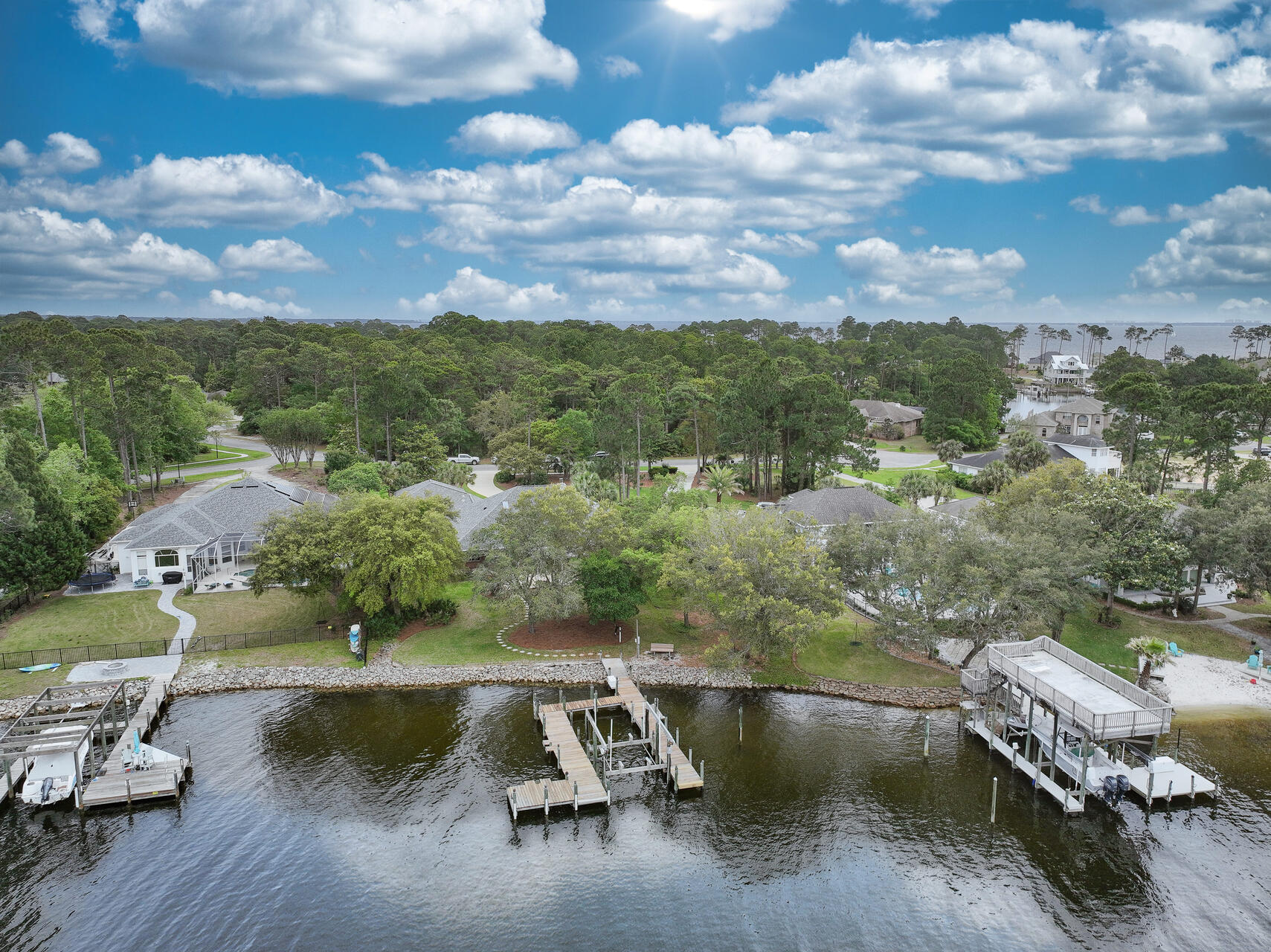 DANA POINTE - Residential