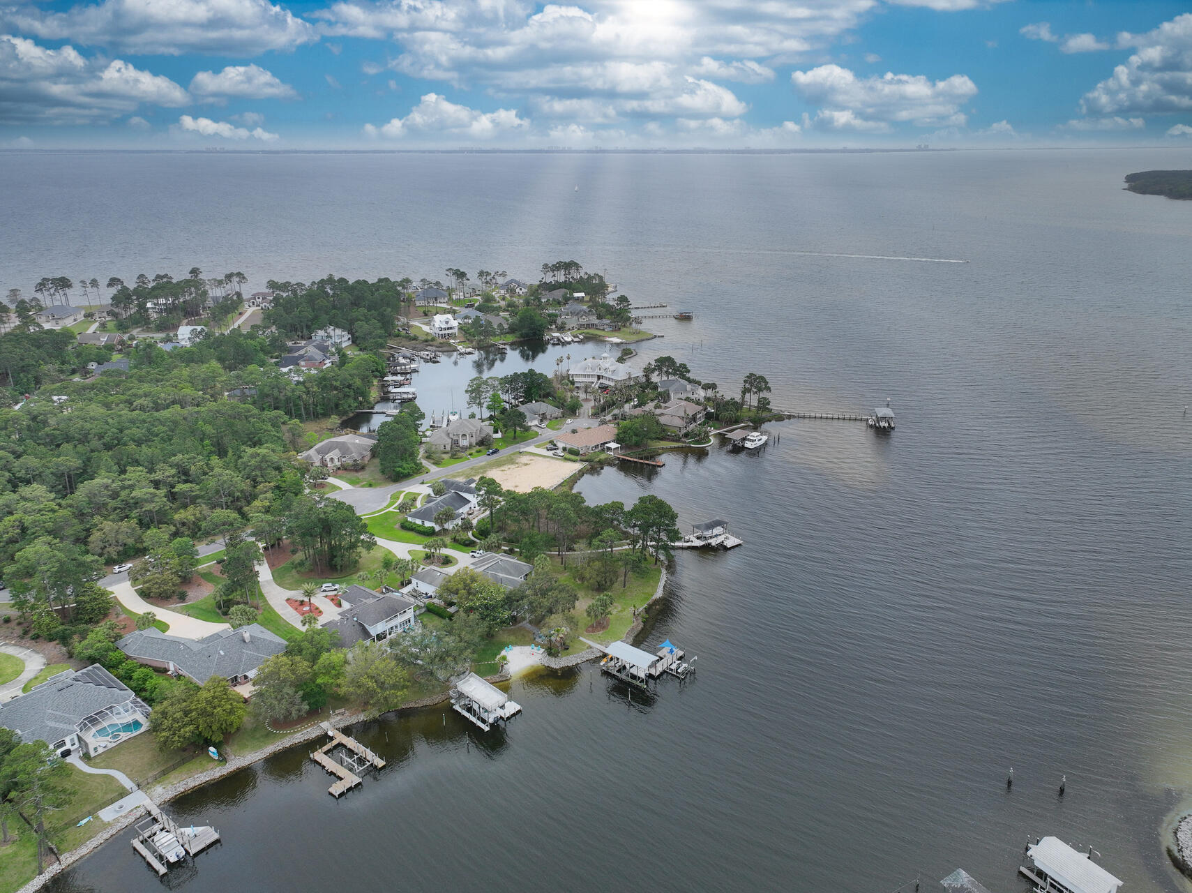 DANA POINTE - Residential