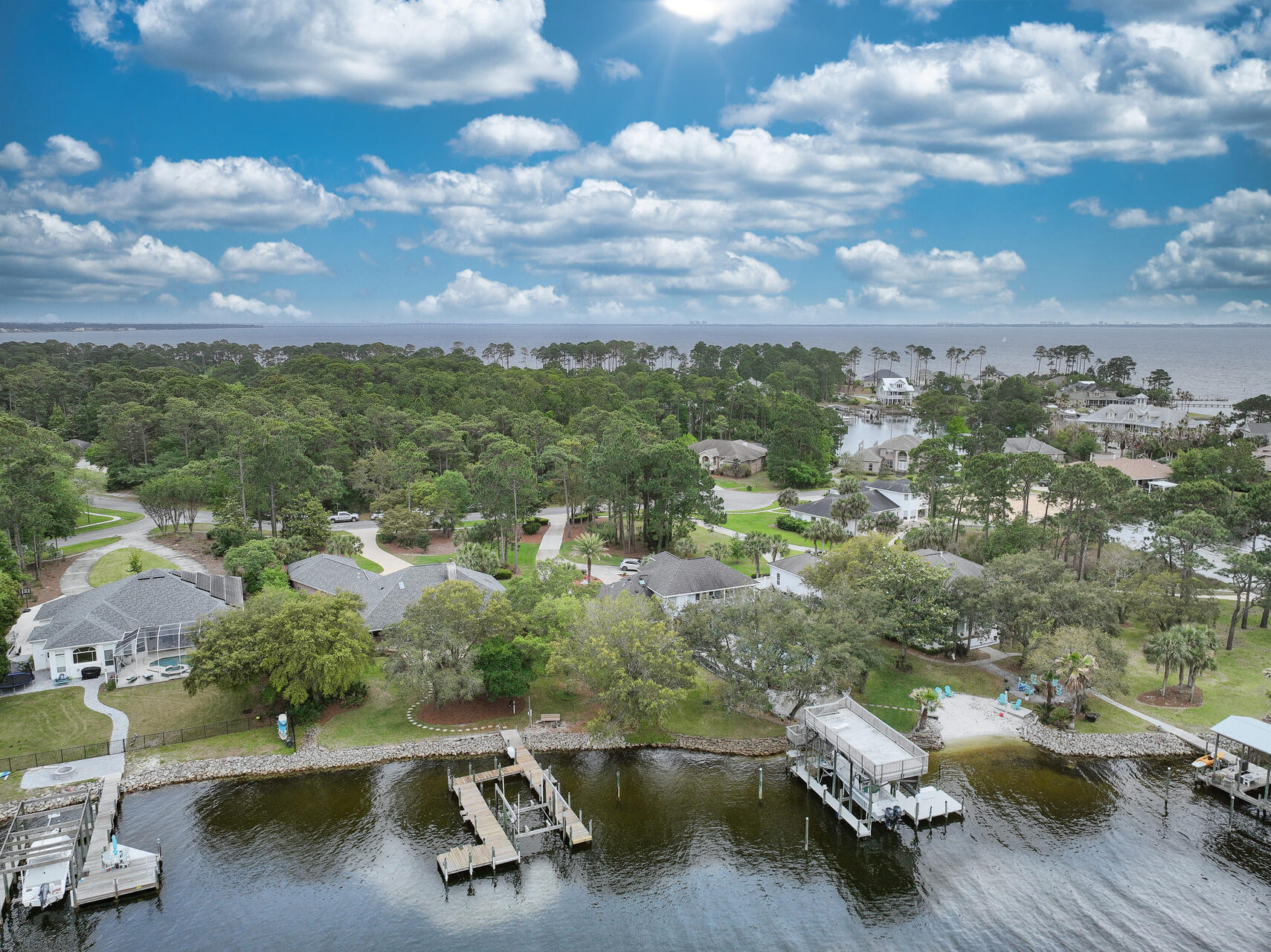 DANA POINTE - Residential