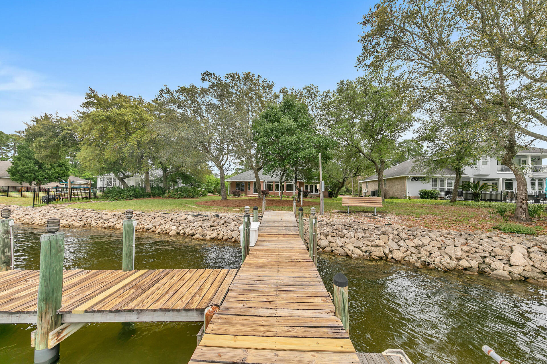 DANA POINTE - Residential