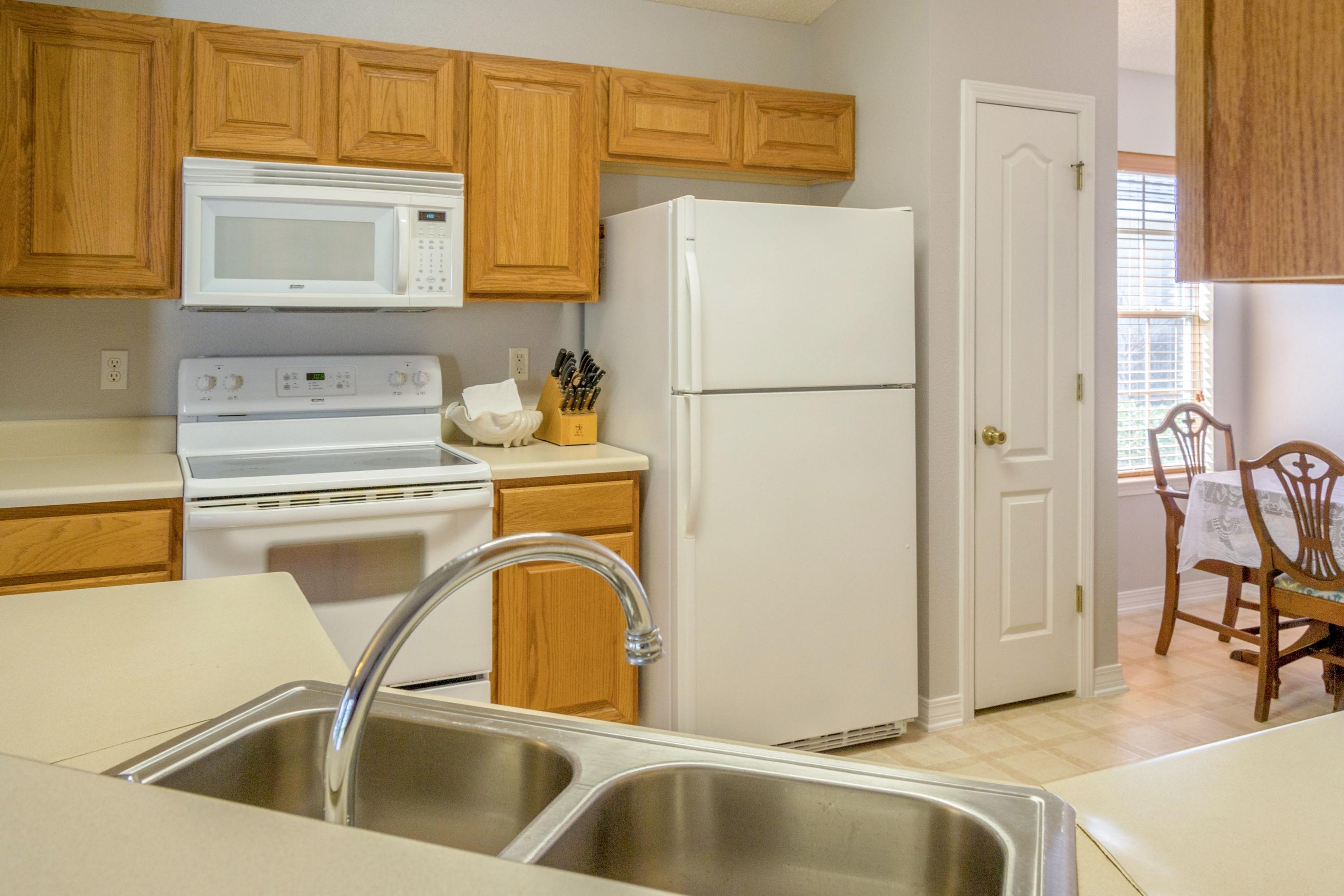 LIGHTHOUSE POINTE - Residential