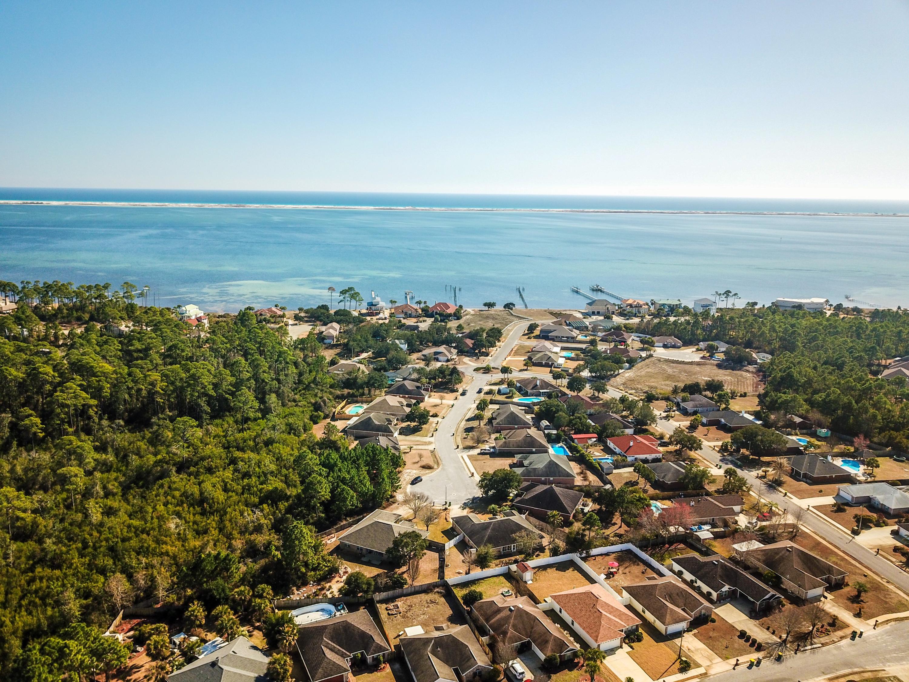 LIGHTHOUSE POINTE - Residential