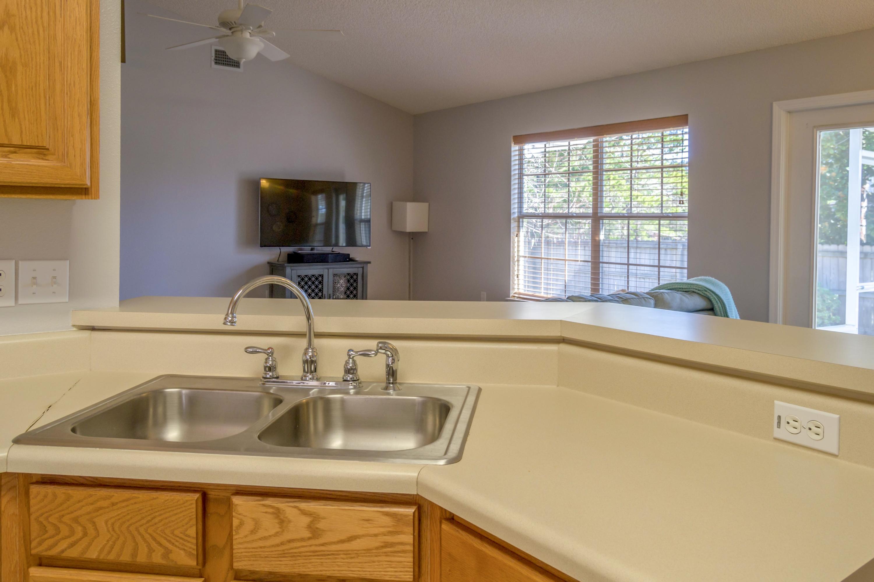 LIGHTHOUSE POINTE - Residential