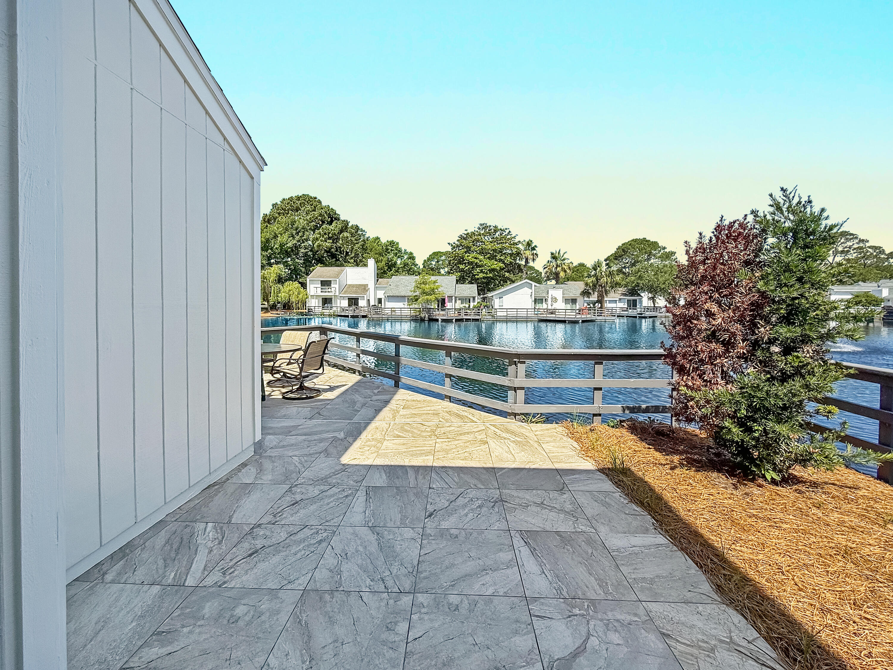 LINKSIDE VILLAGE UNIT 1 - Residential
