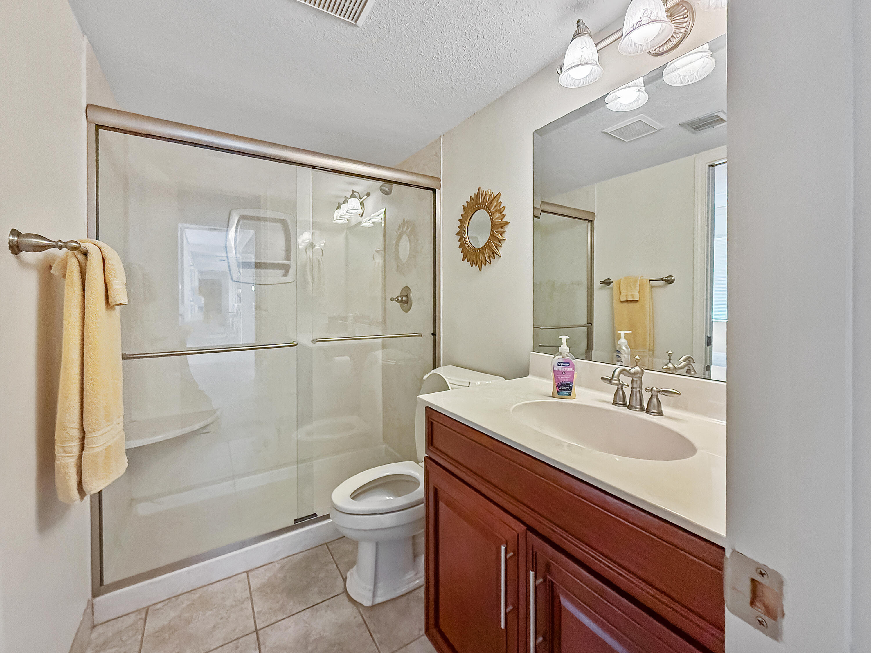 LINKSIDE VILLAGE UNIT 1 - Residential