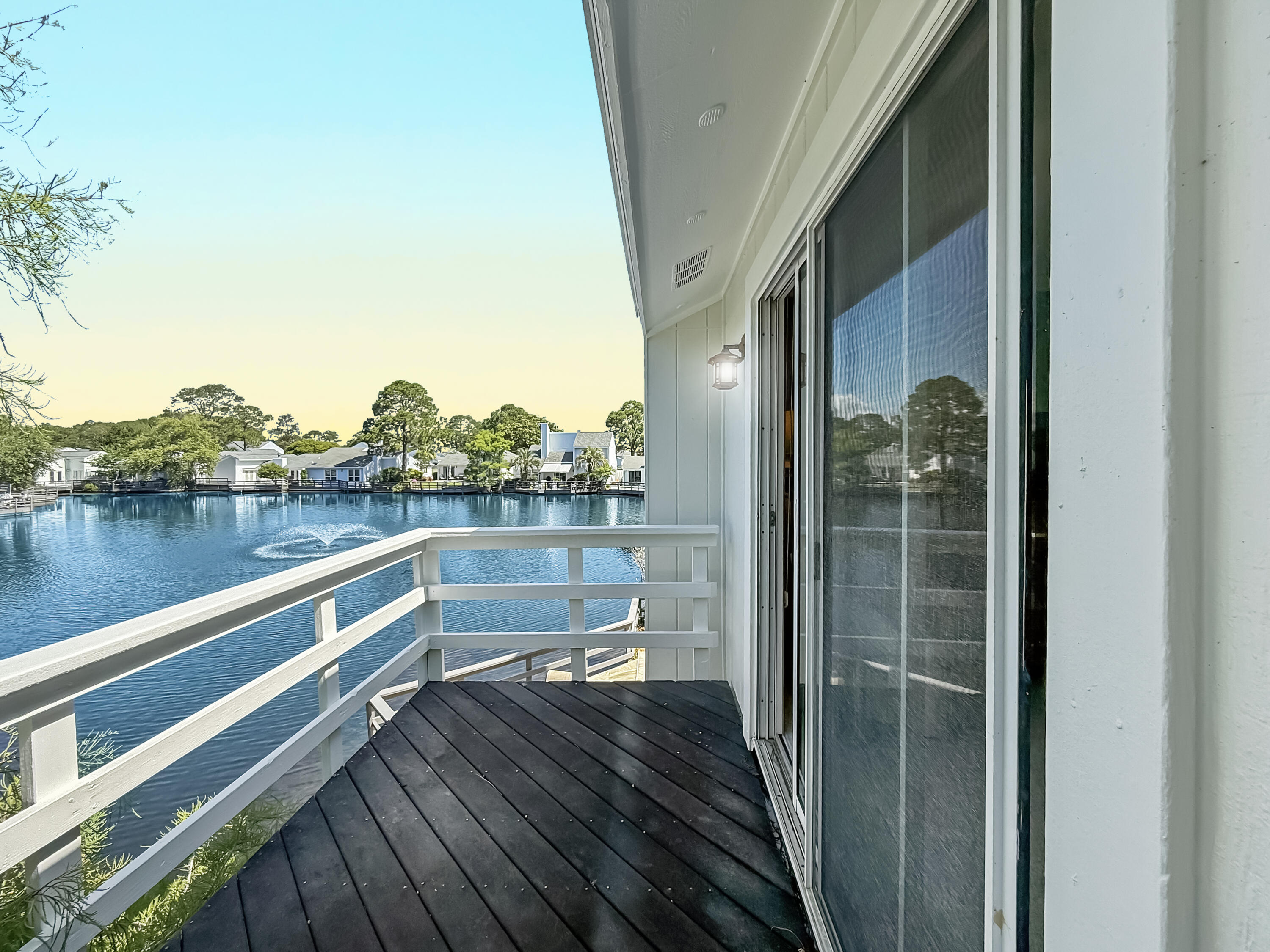 LINKSIDE VILLAGE UNIT 1 - Residential