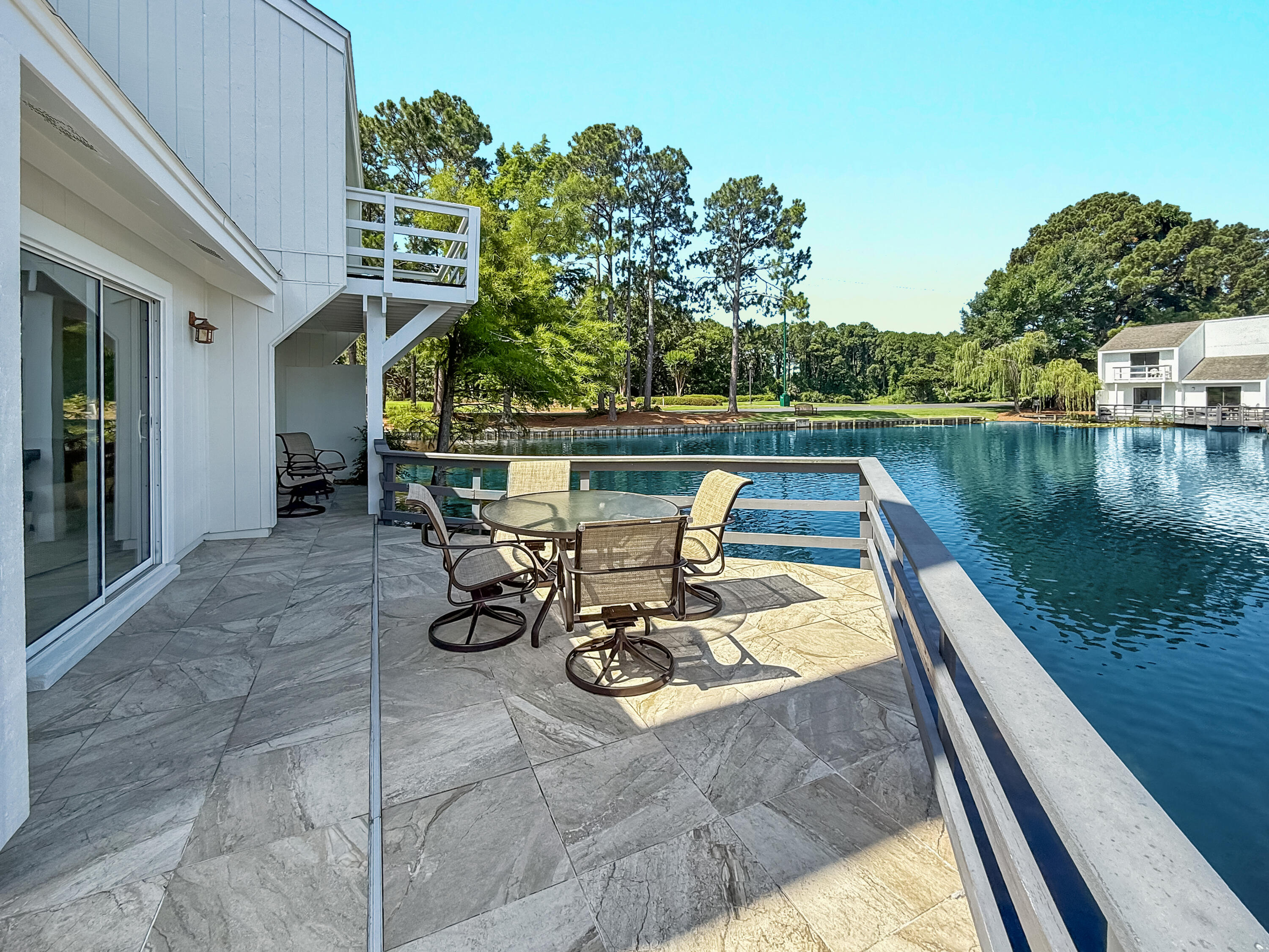 LINKSIDE VILLAGE UNIT 1 - Residential
