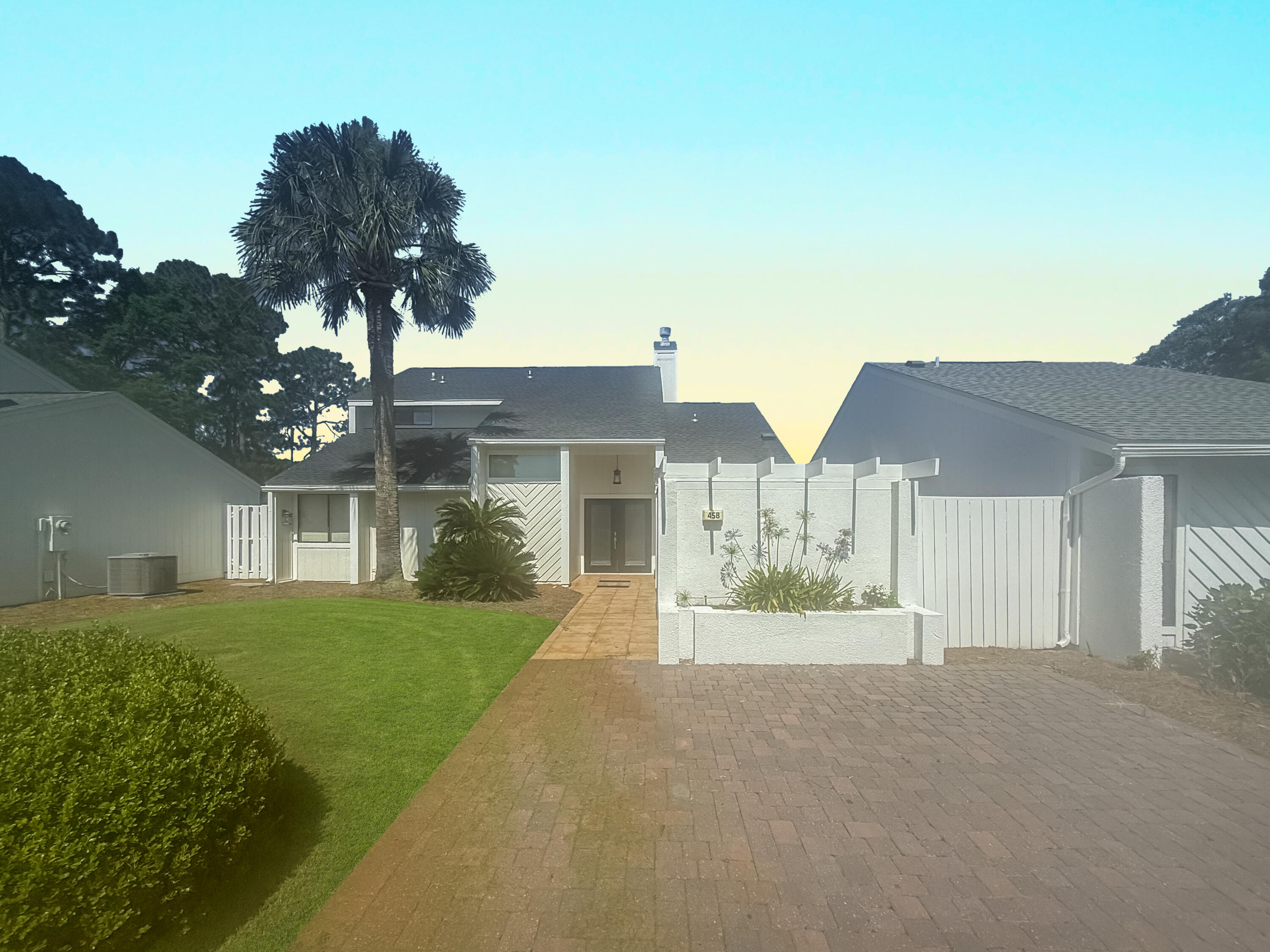 LINKSIDE VILLAGE UNIT 1 - Residential