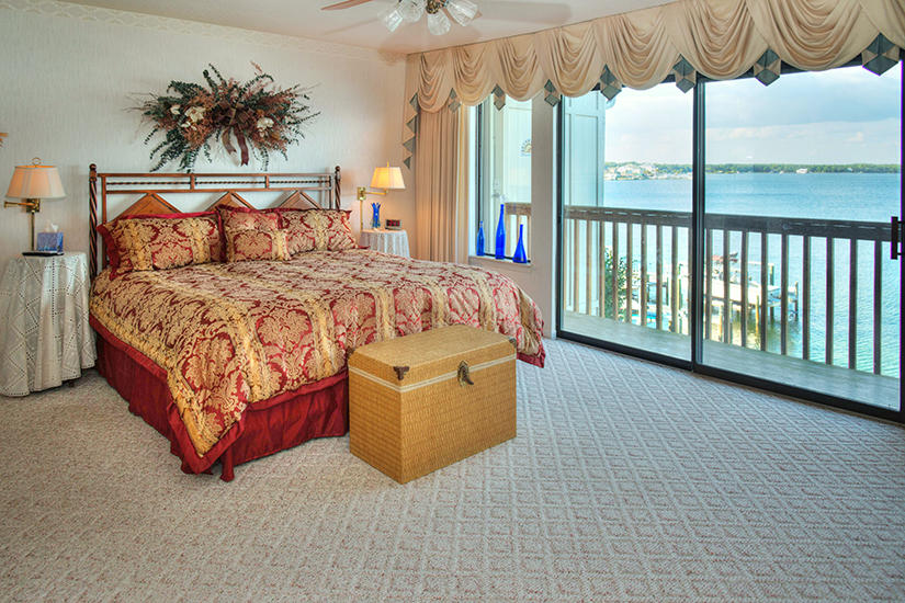 BAYOU PINES T/H - Residential