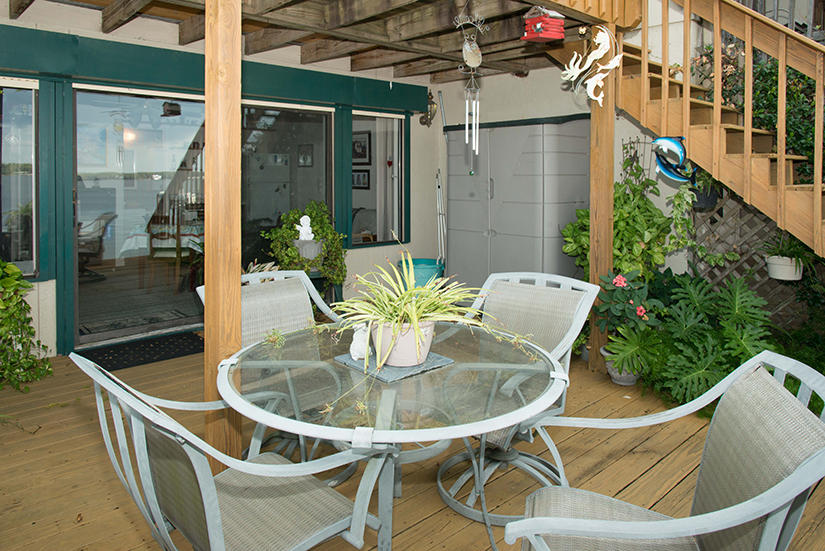 BAYOU PINES T/H - Residential