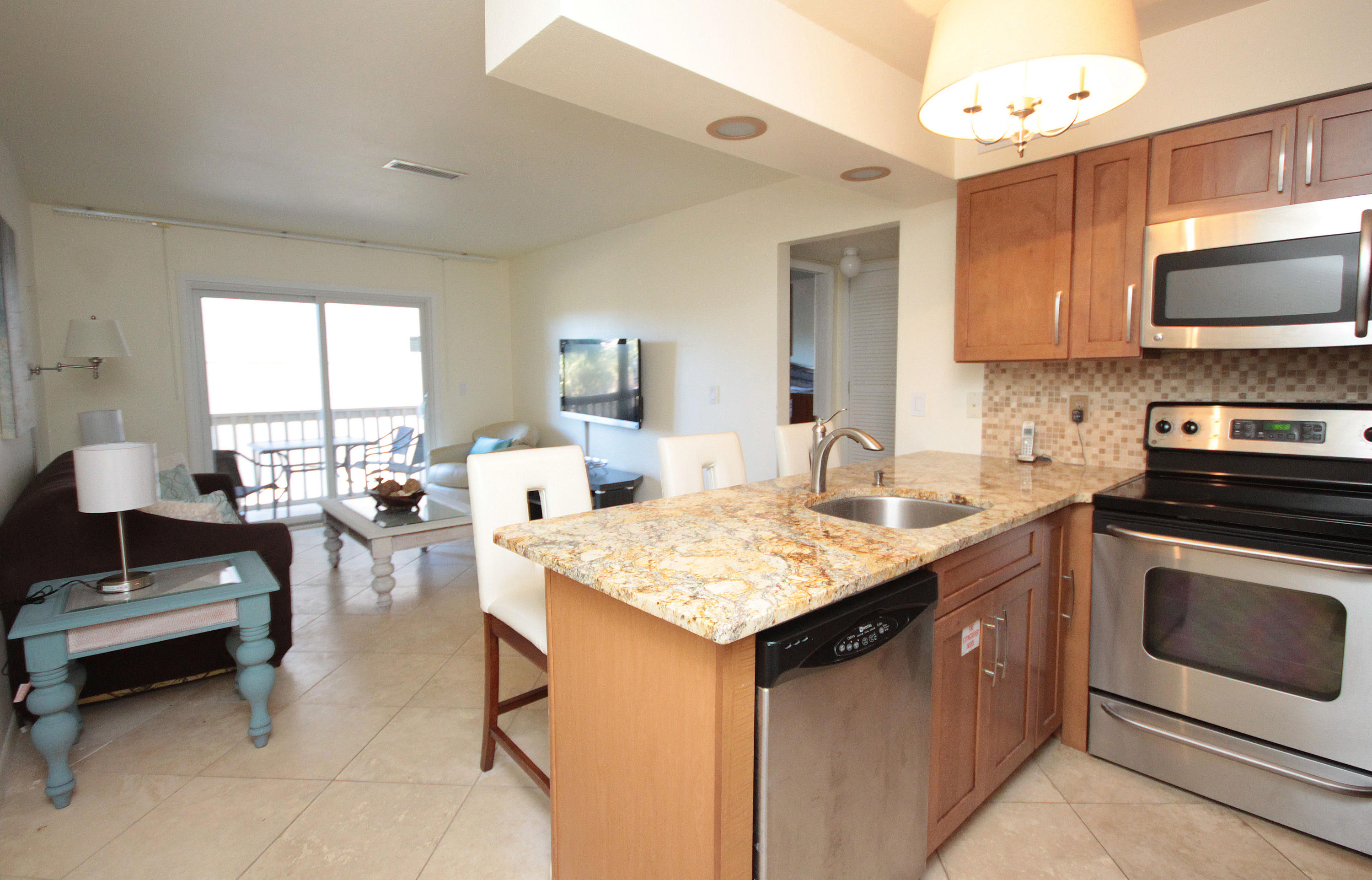 LAKEVIEW CONDO - Residential