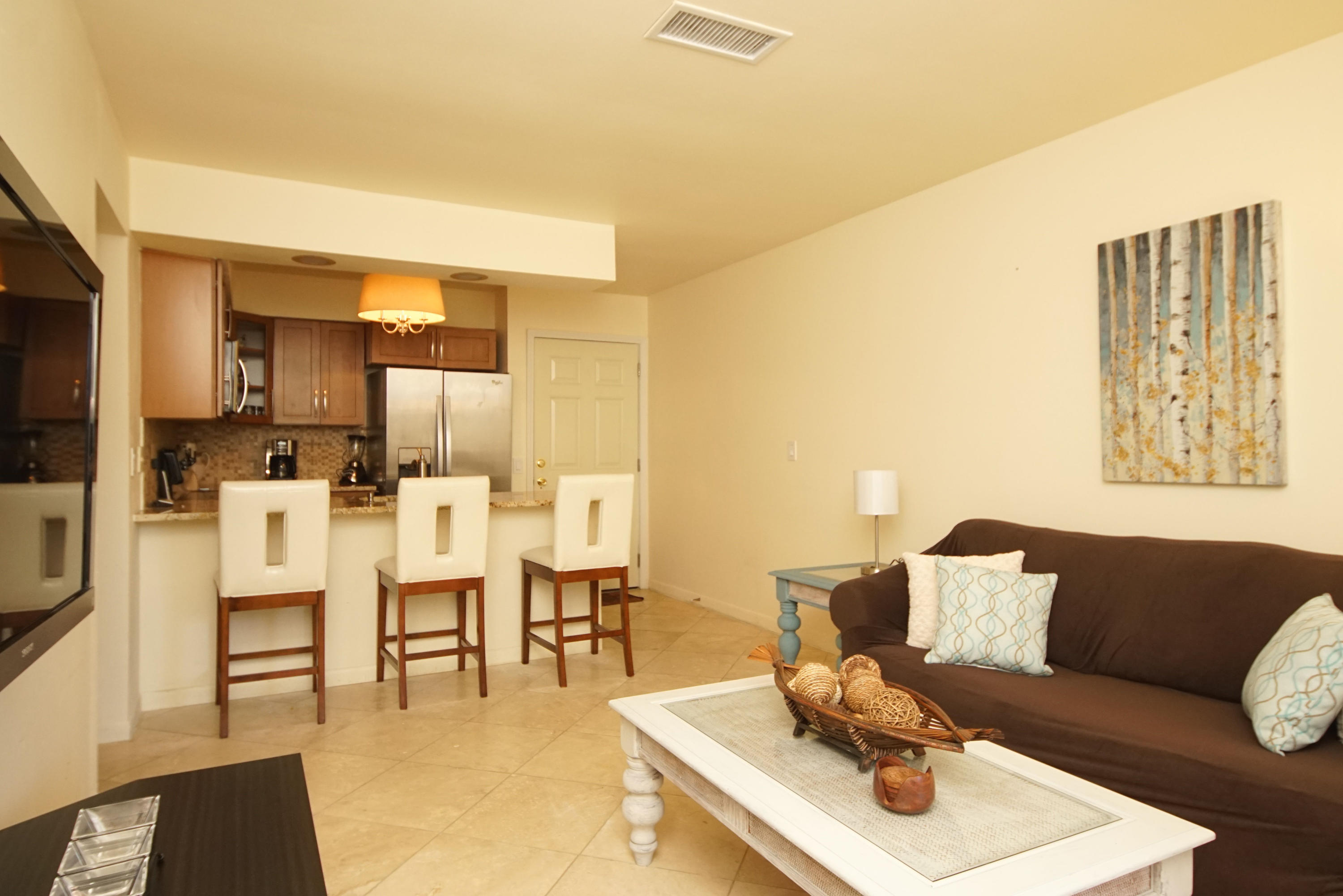 LAKEVIEW CONDO - Residential