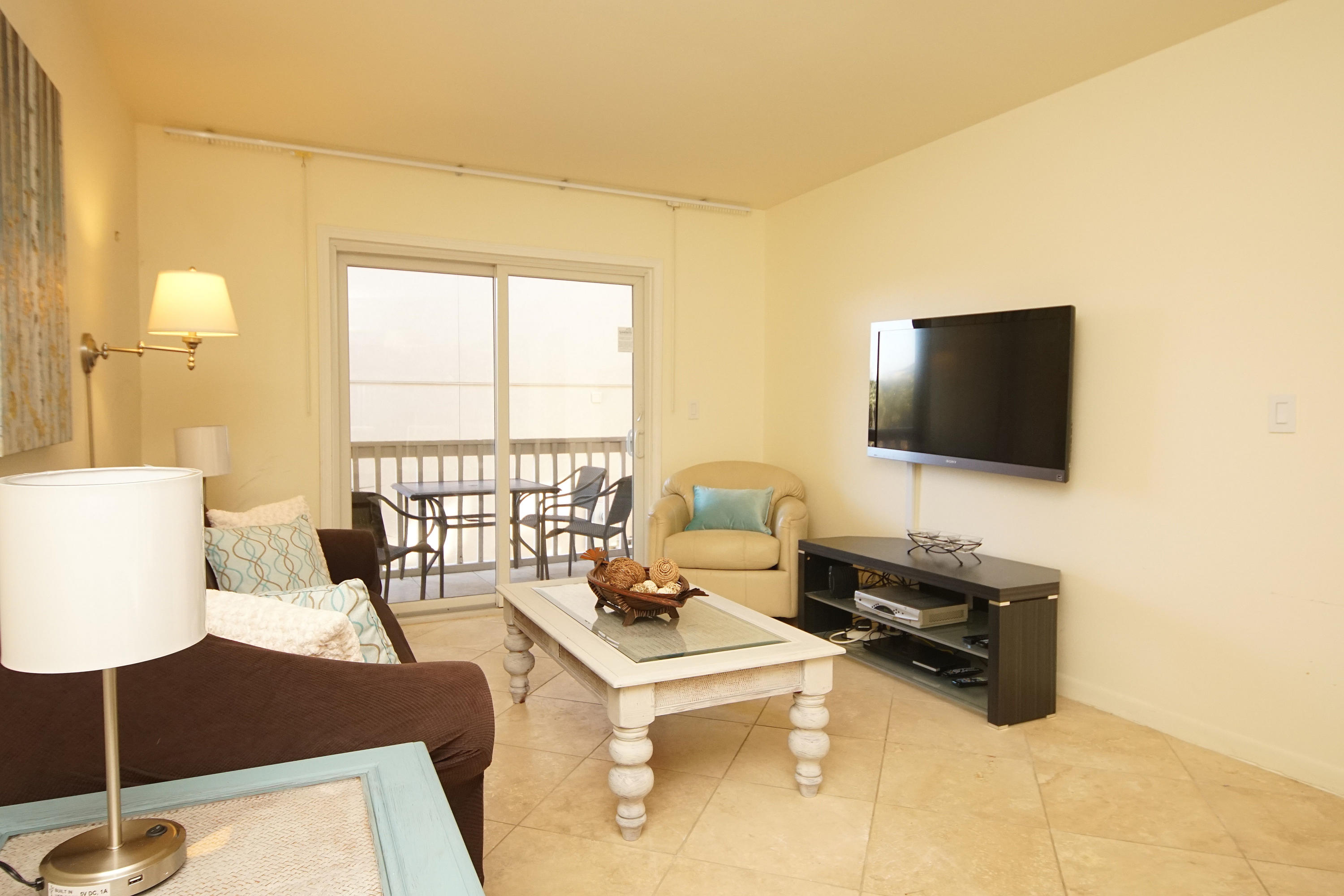 LAKEVIEW CONDO - Residential