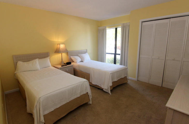 HARBOUR POINT CONDO - Residential