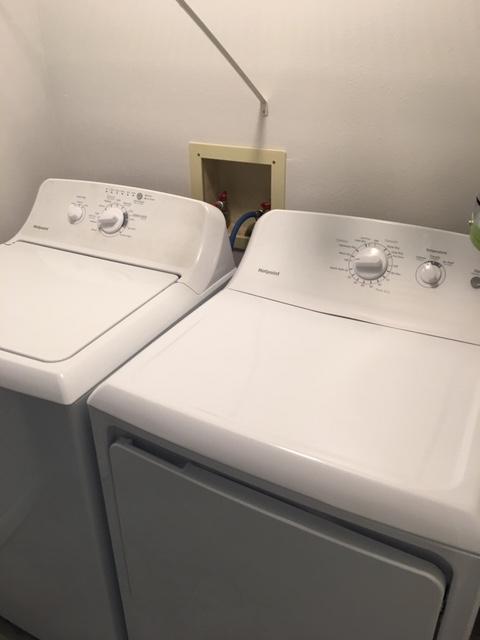 ROYAL OAK VILLAGE 2A - Residential Lease