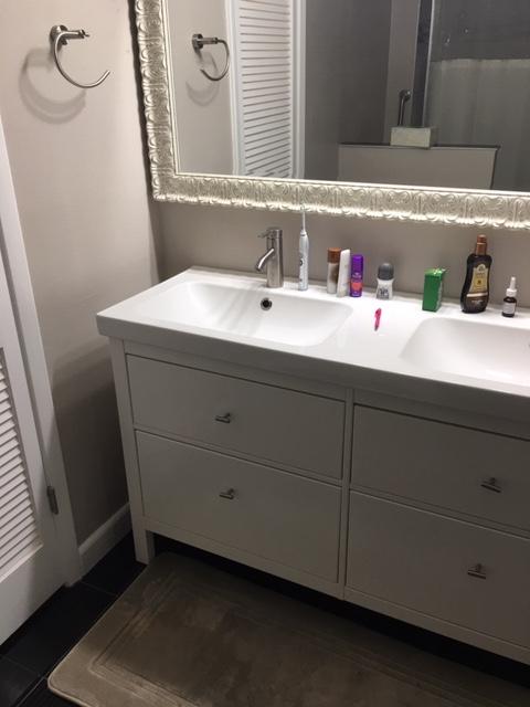 ROYAL OAK VILLAGE 2A - Residential Lease