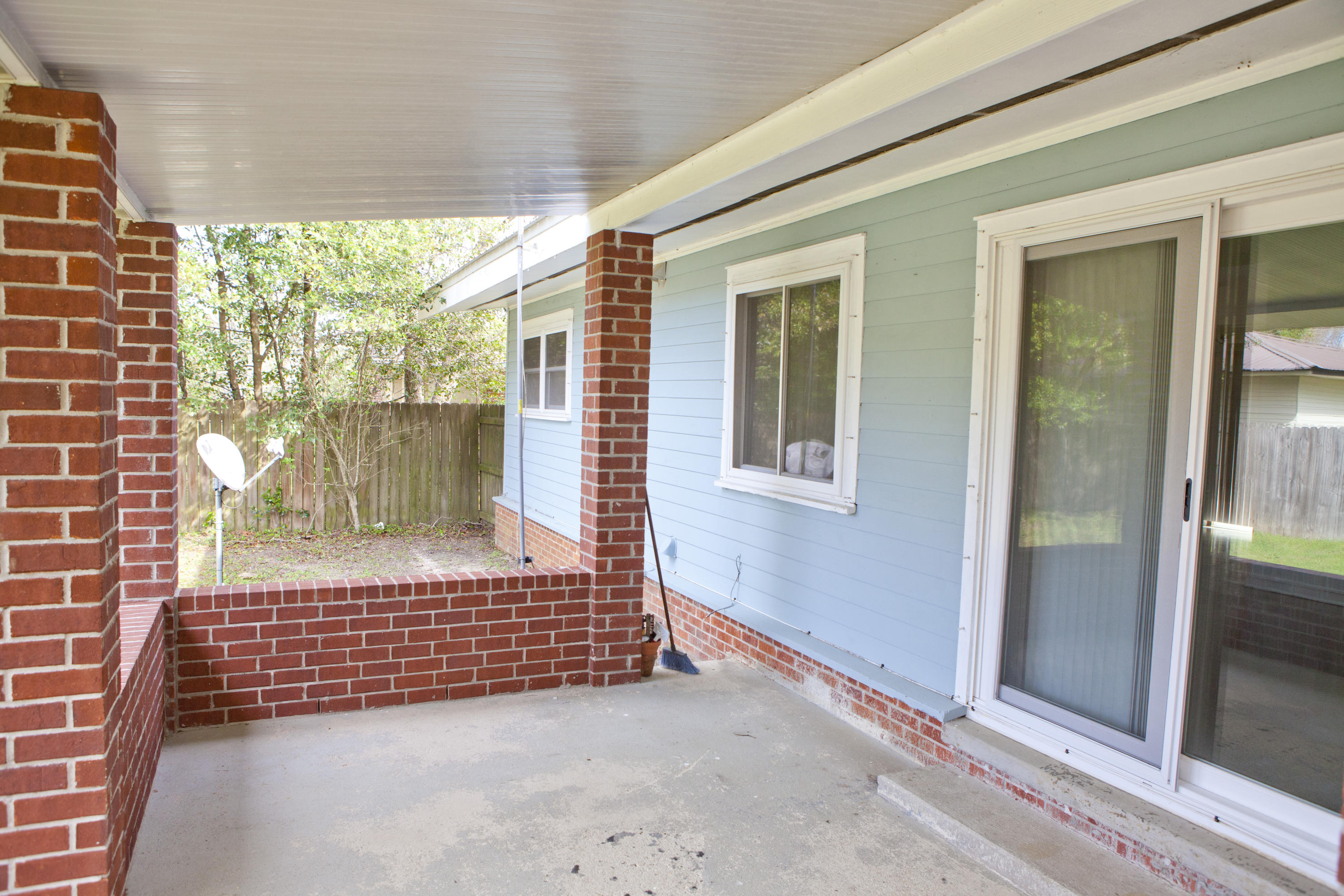 MEADOWBROOK - Residential