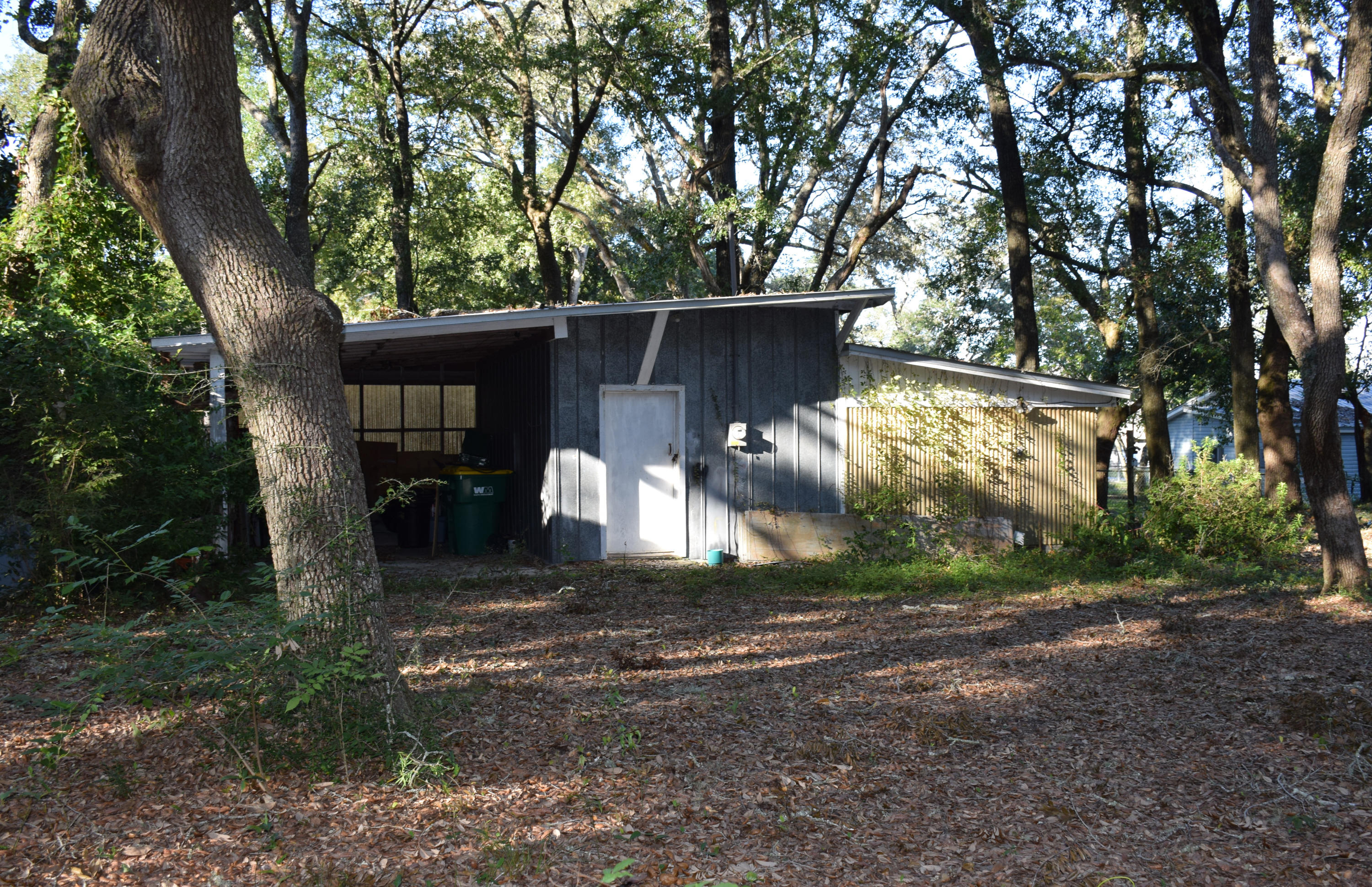 HELMS & ALLEN - Land