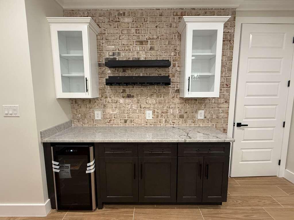 VILLA TASSO TOWN OF - Residential Lease