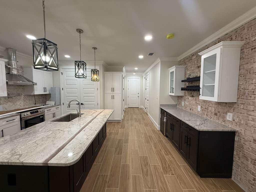 VILLA TASSO TOWN OF - Residential Lease