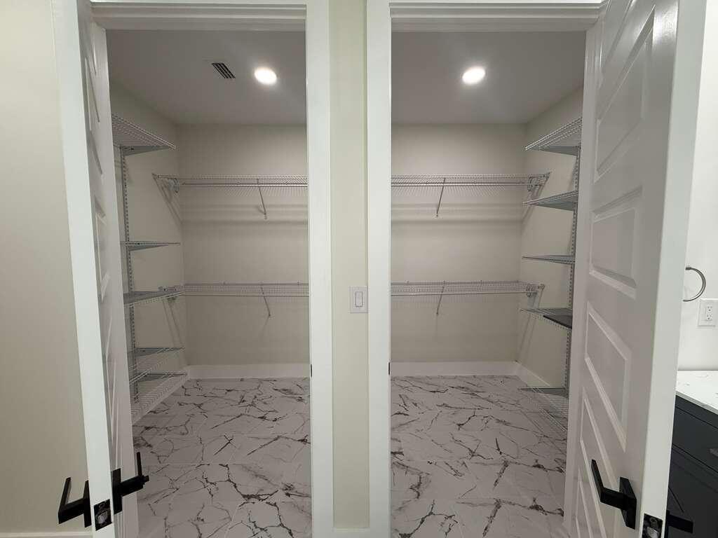 VILLA TASSO TOWN OF - Residential Lease