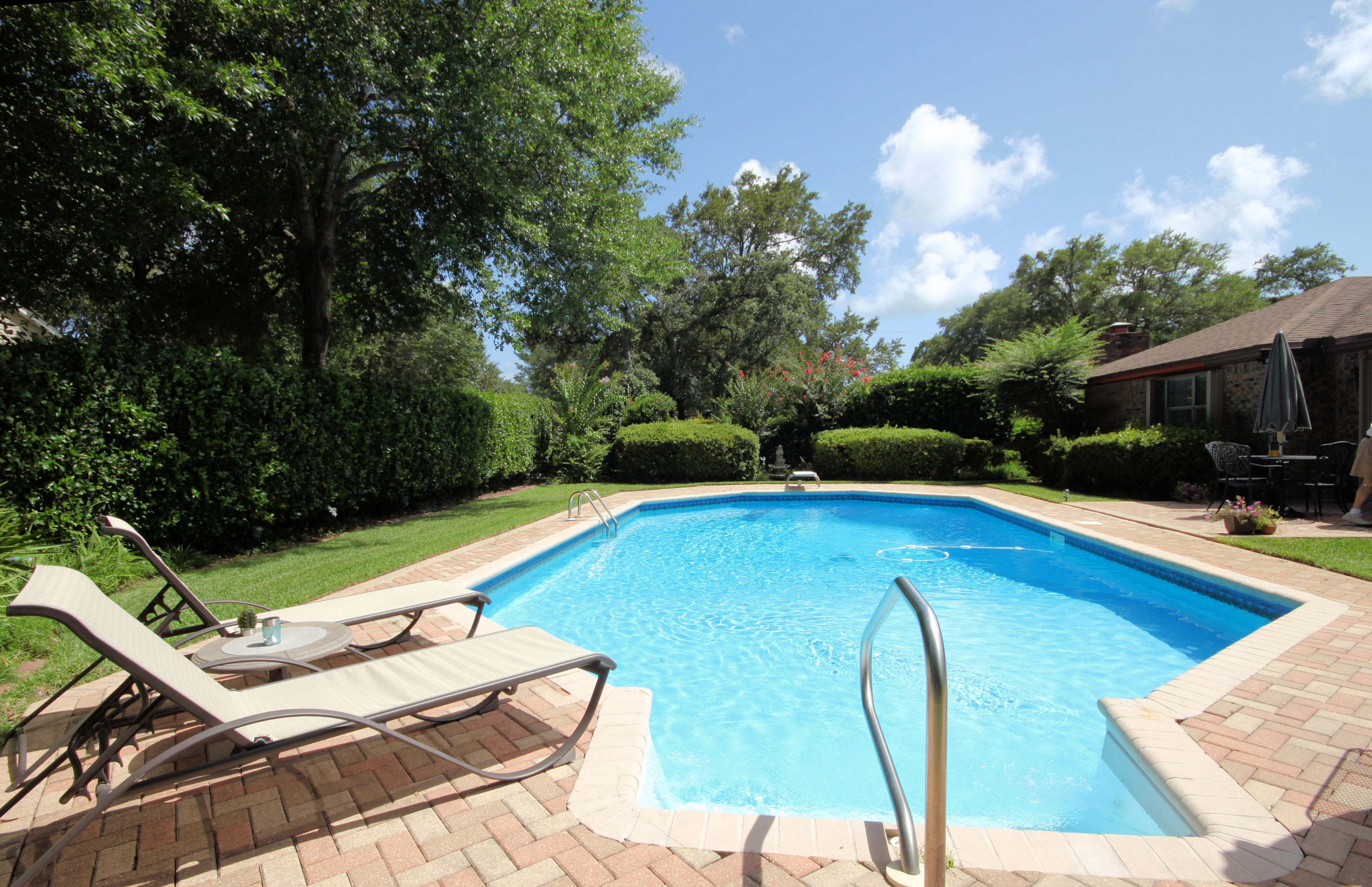 LAKEVIEW ESTATES - Residential