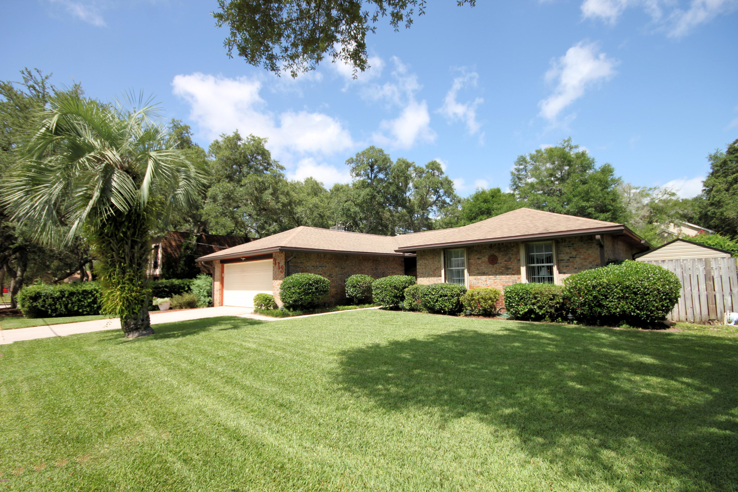 LAKEVIEW ESTATES - Residential