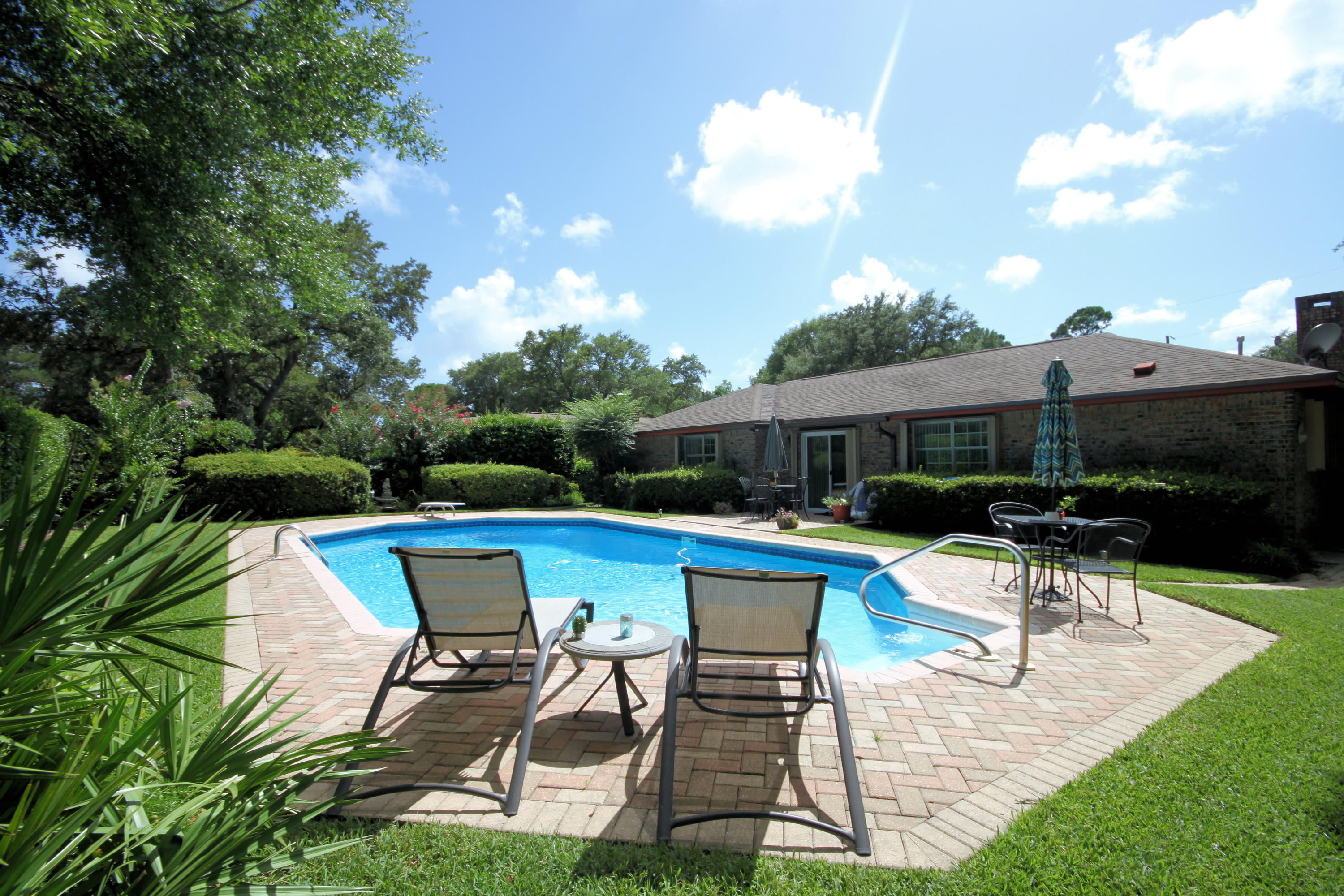 LAKEVIEW ESTATES - Residential