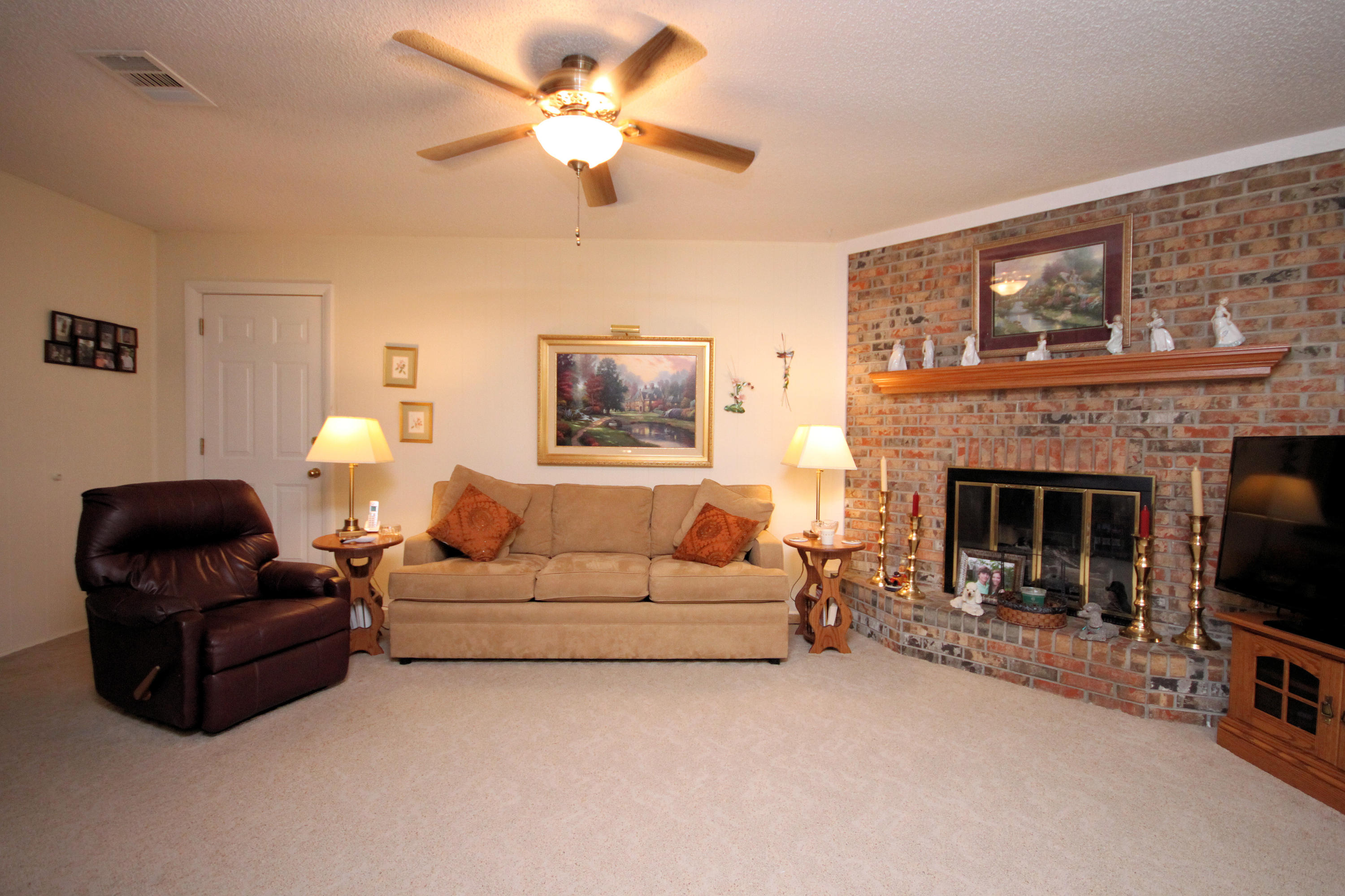 LAKEVIEW ESTATES - Residential