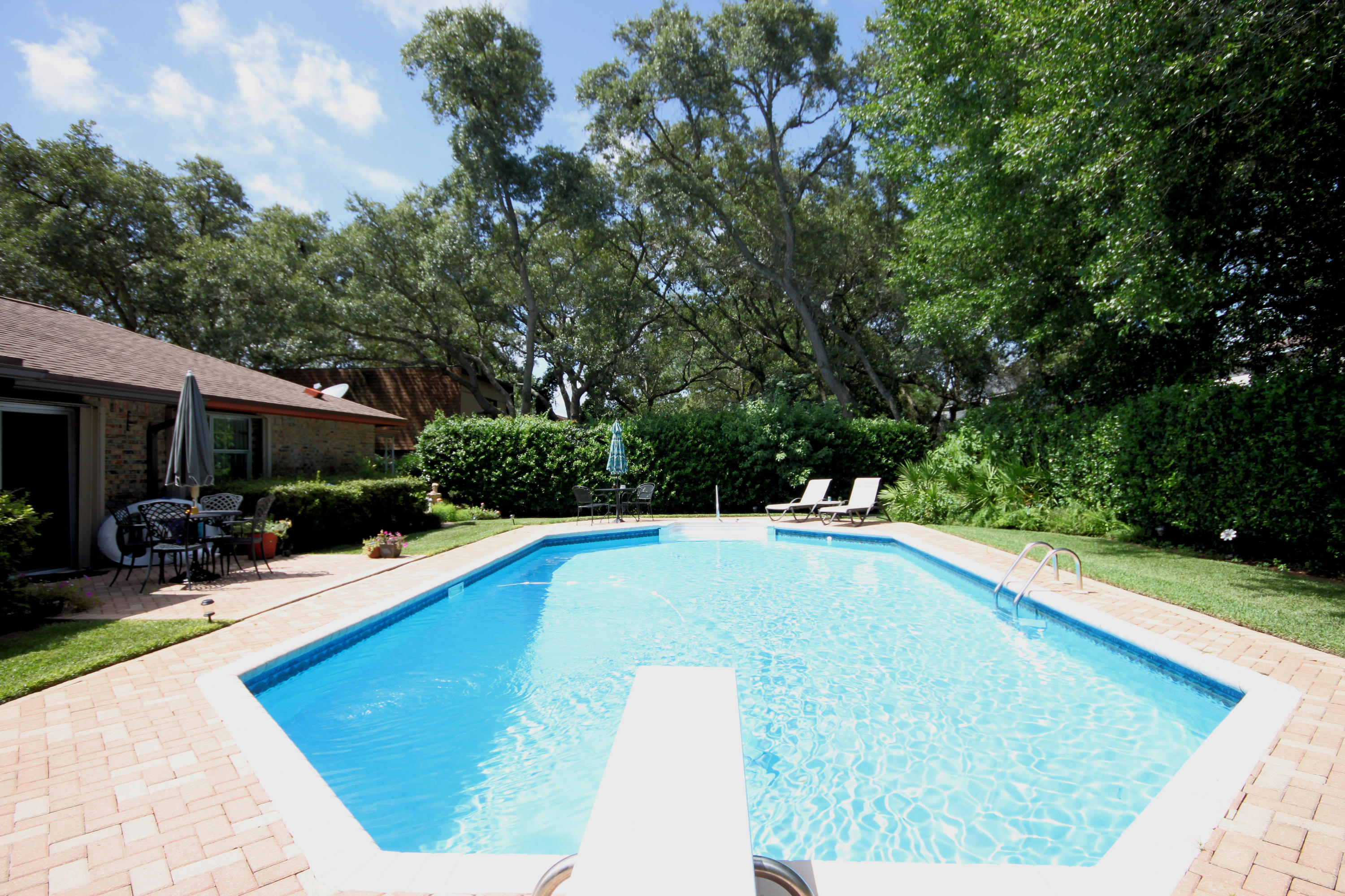 LAKEVIEW ESTATES - Residential