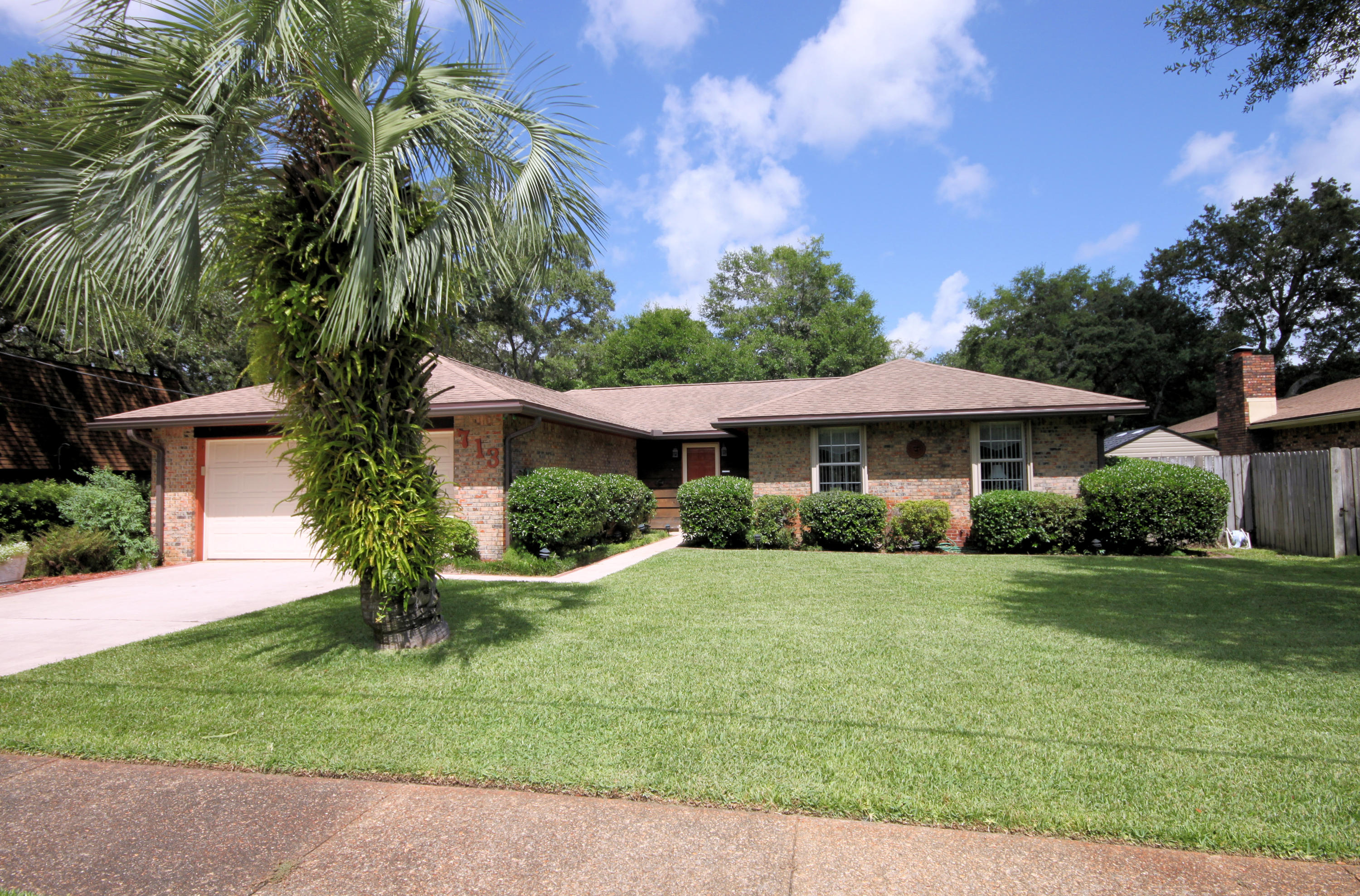 LAKEVIEW ESTATES - Residential